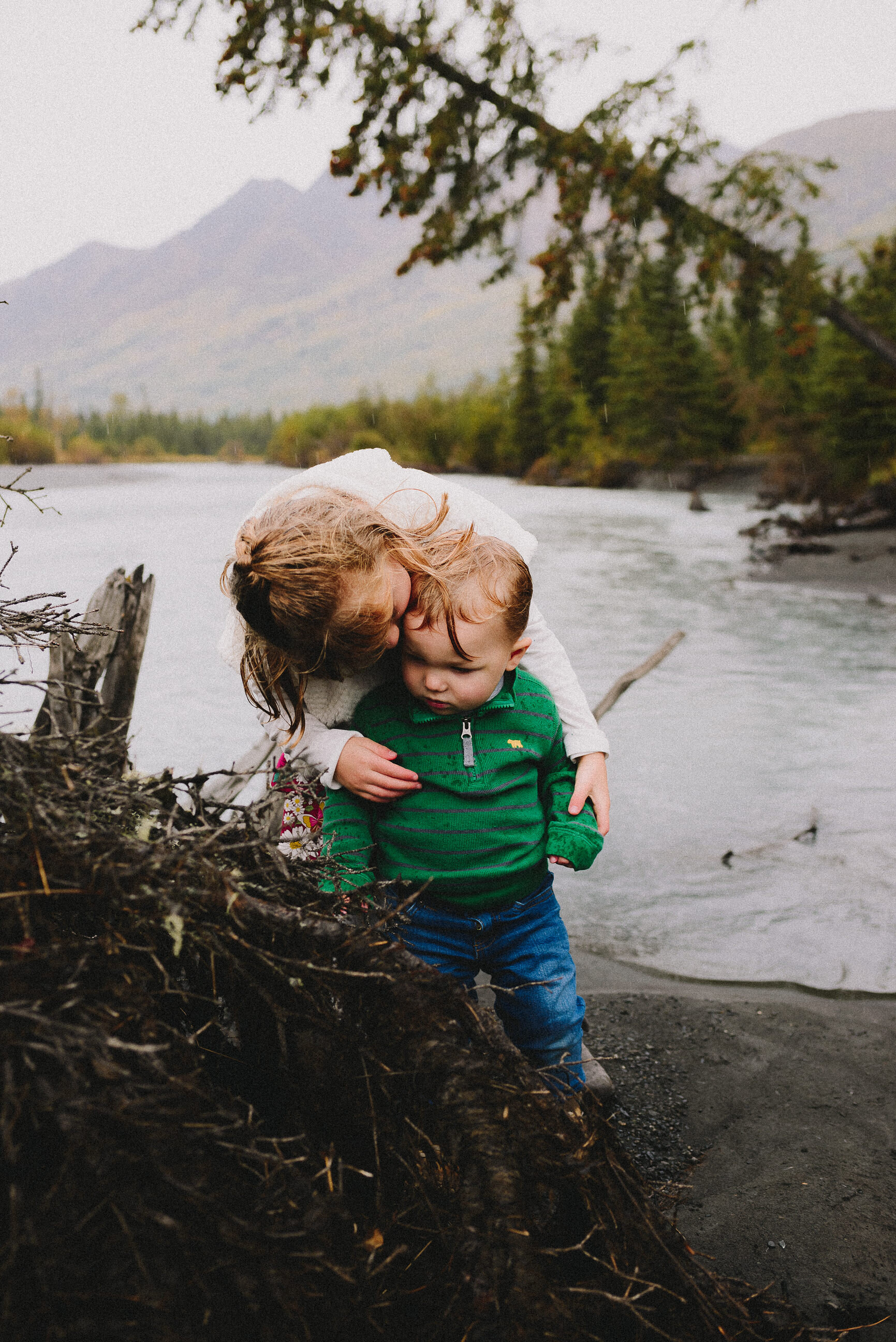 north-fork-eagle-river-fall-family-session-alaska-photographer-way-up-north-photography (253).jpg