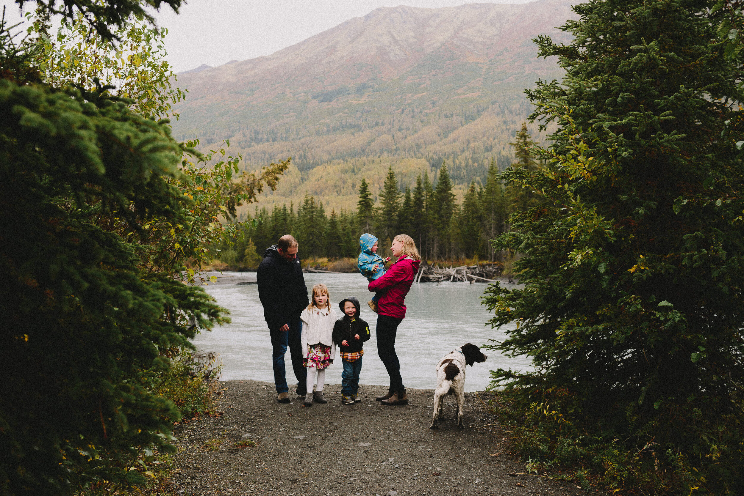 north-fork-eagle-river-fall-family-session-alaska-photographer-way-up-north-photography (318).jpg