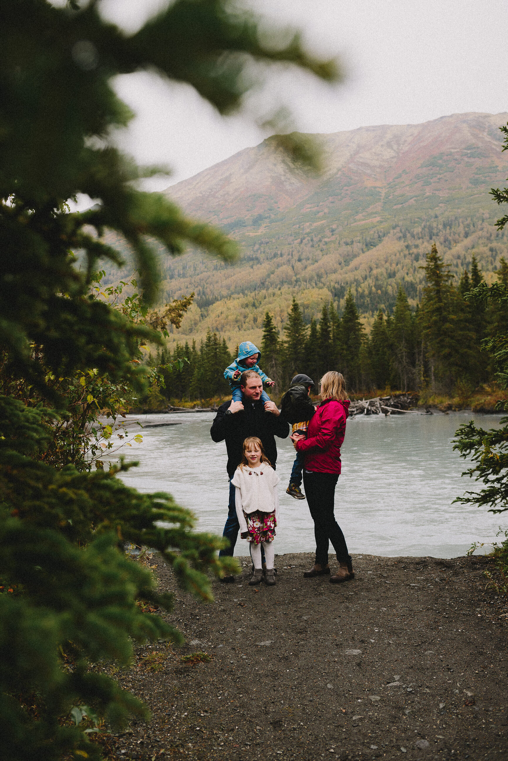 north-fork-eagle-river-fall-family-session-alaska-photographer-way-up-north-photography (325).jpg