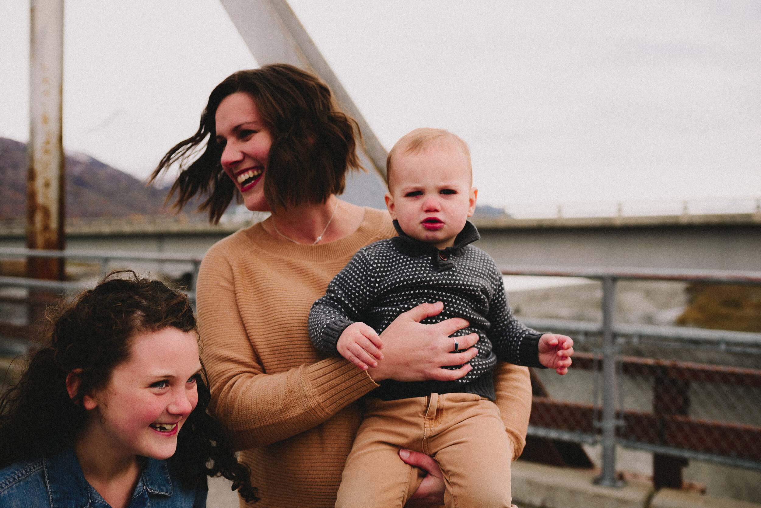 old-matanuska-bridge-palmer-alaska-family-session-way-up-north-photography (39).jpg