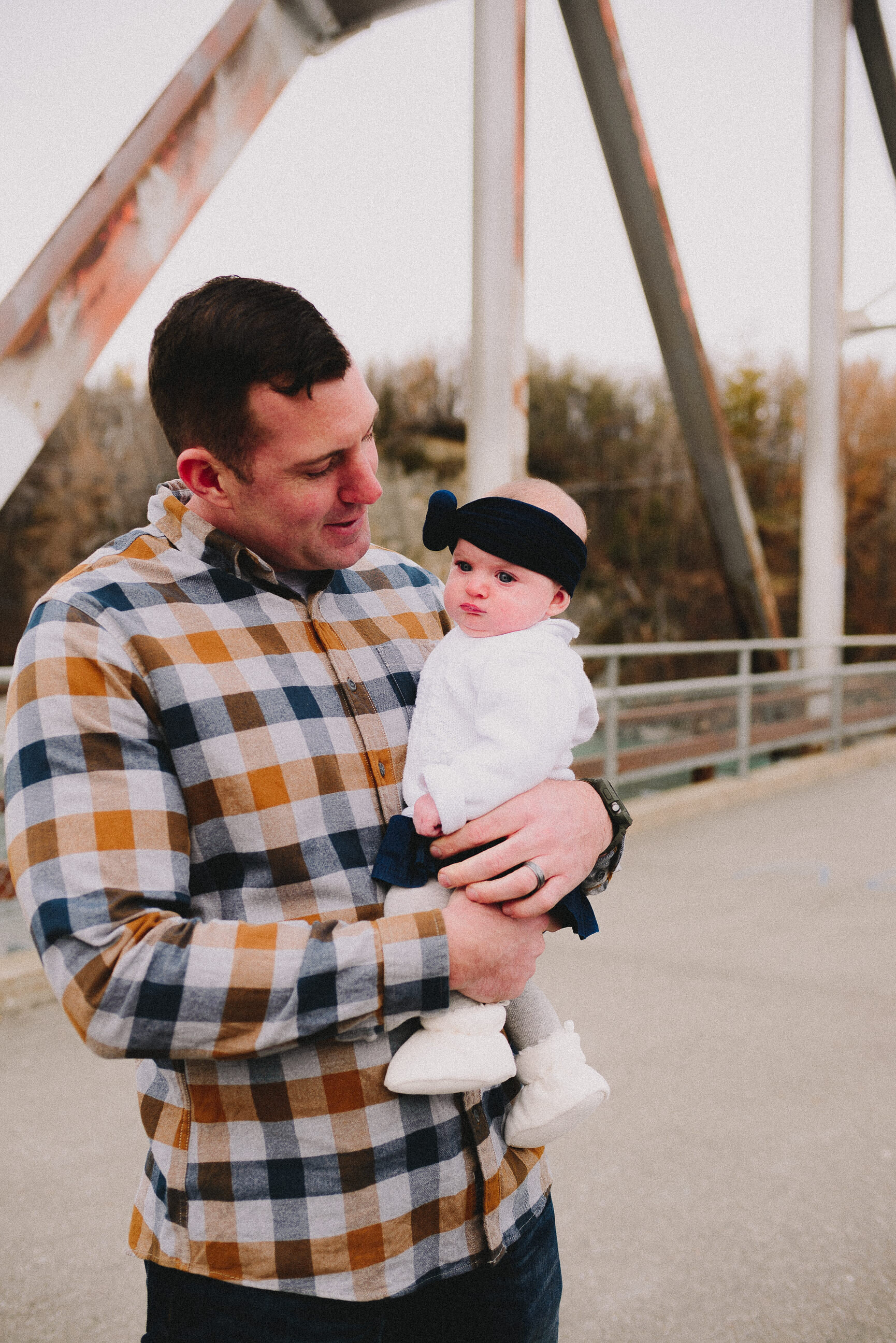 old-matanuska-bridge-palmer-alaska-family-session-way-up-north-photography (53).jpg