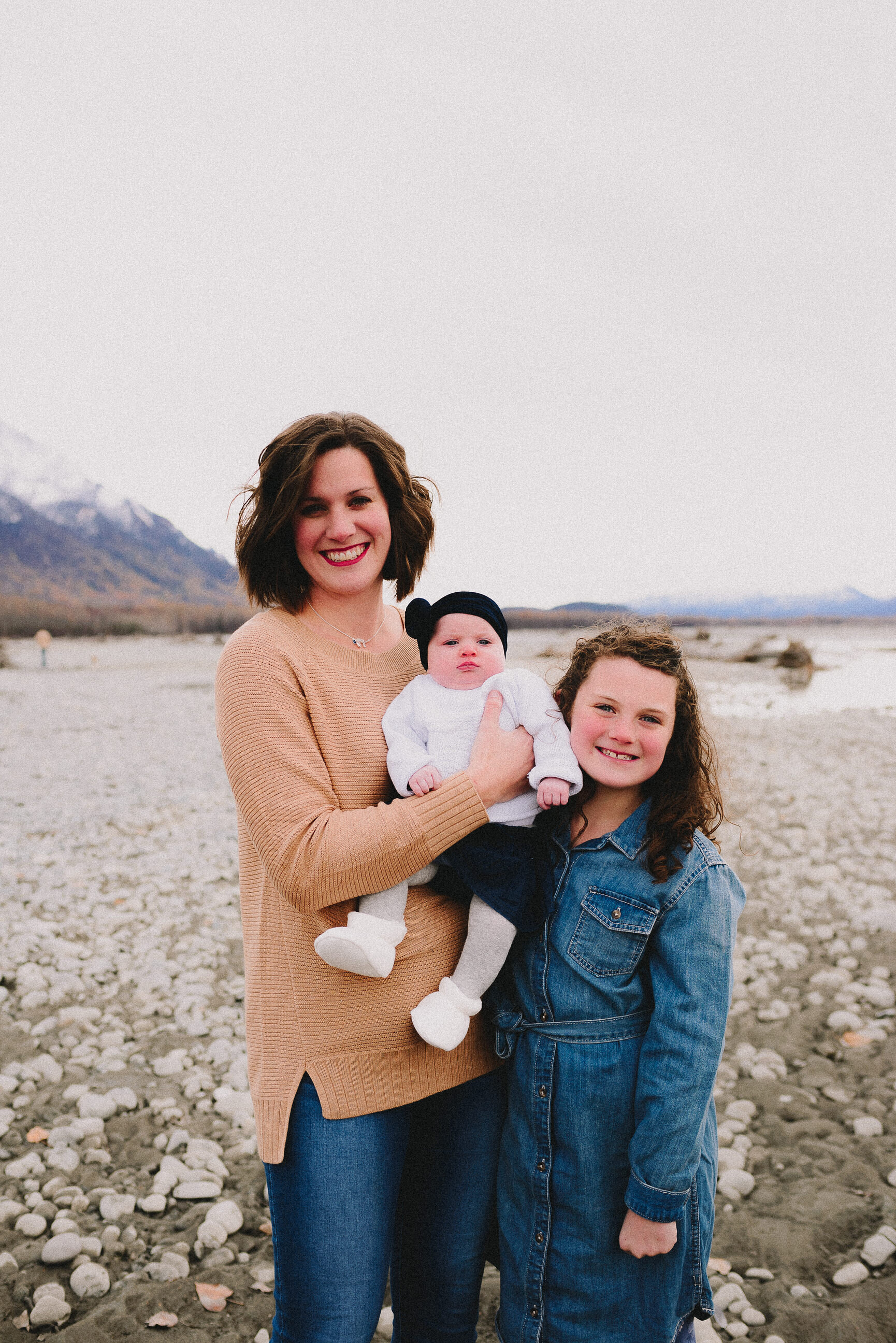 old-matanuska-bridge-palmer-alaska-family-session-way-up-north-photography (140).jpg