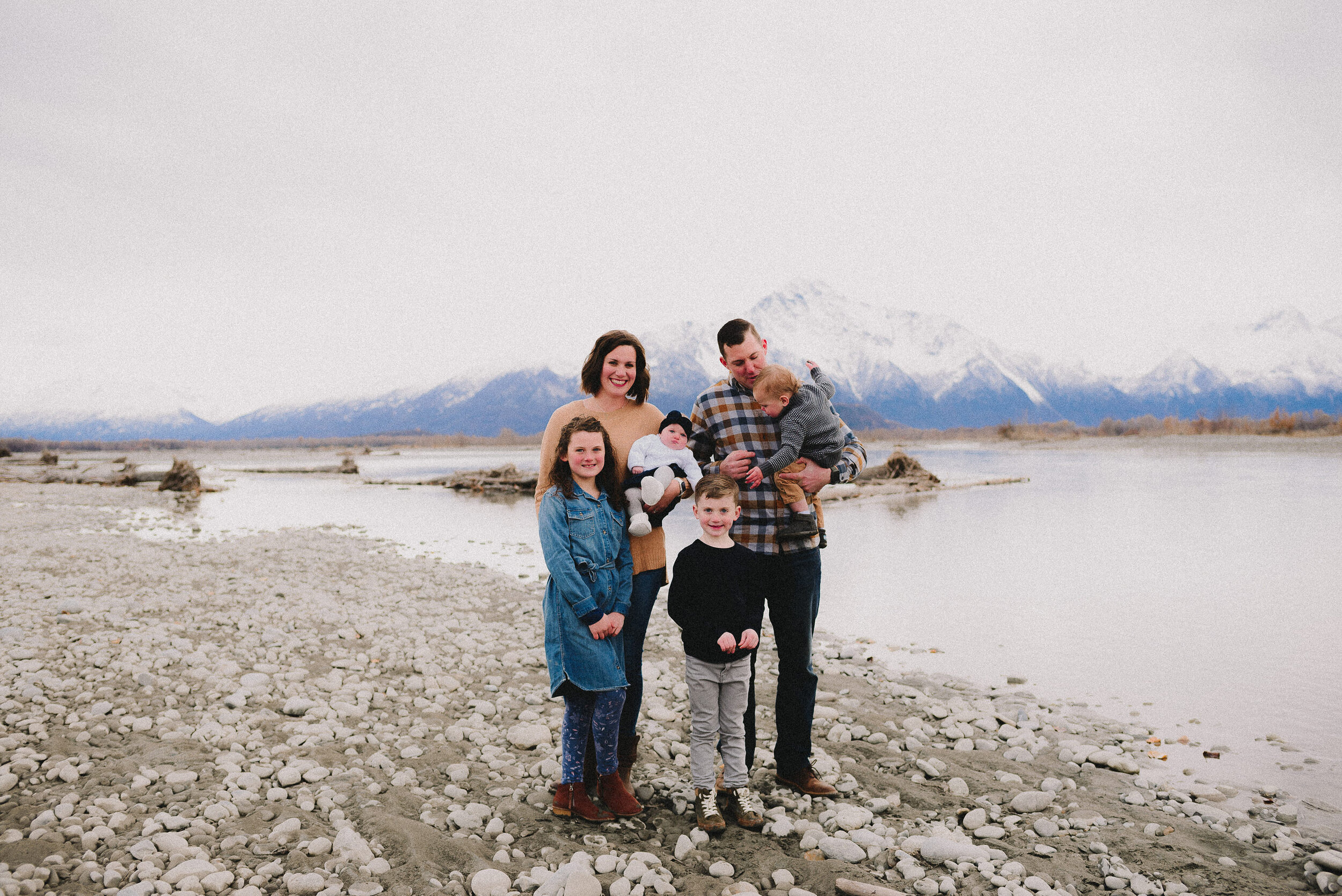 old-matanuska-bridge-palmer-alaska-family-session-way-up-north-photography (204).jpg