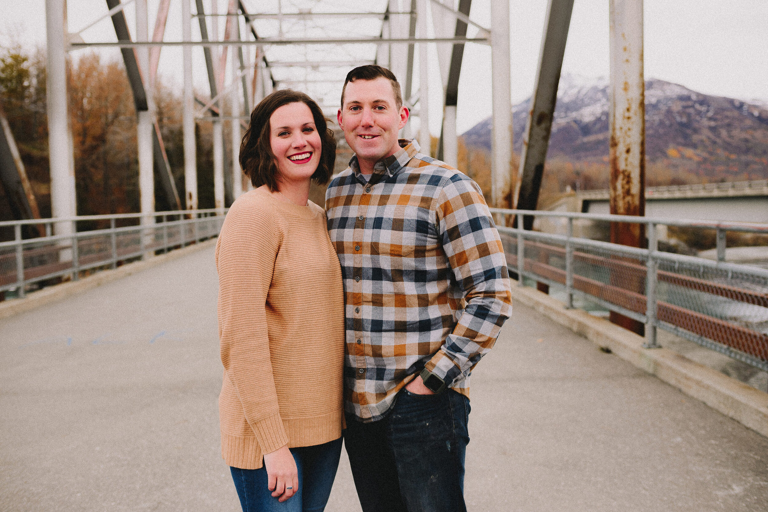 old-matanuska-bridge-palmer-alaska-family-session-way-up-north-photography (302).jpg