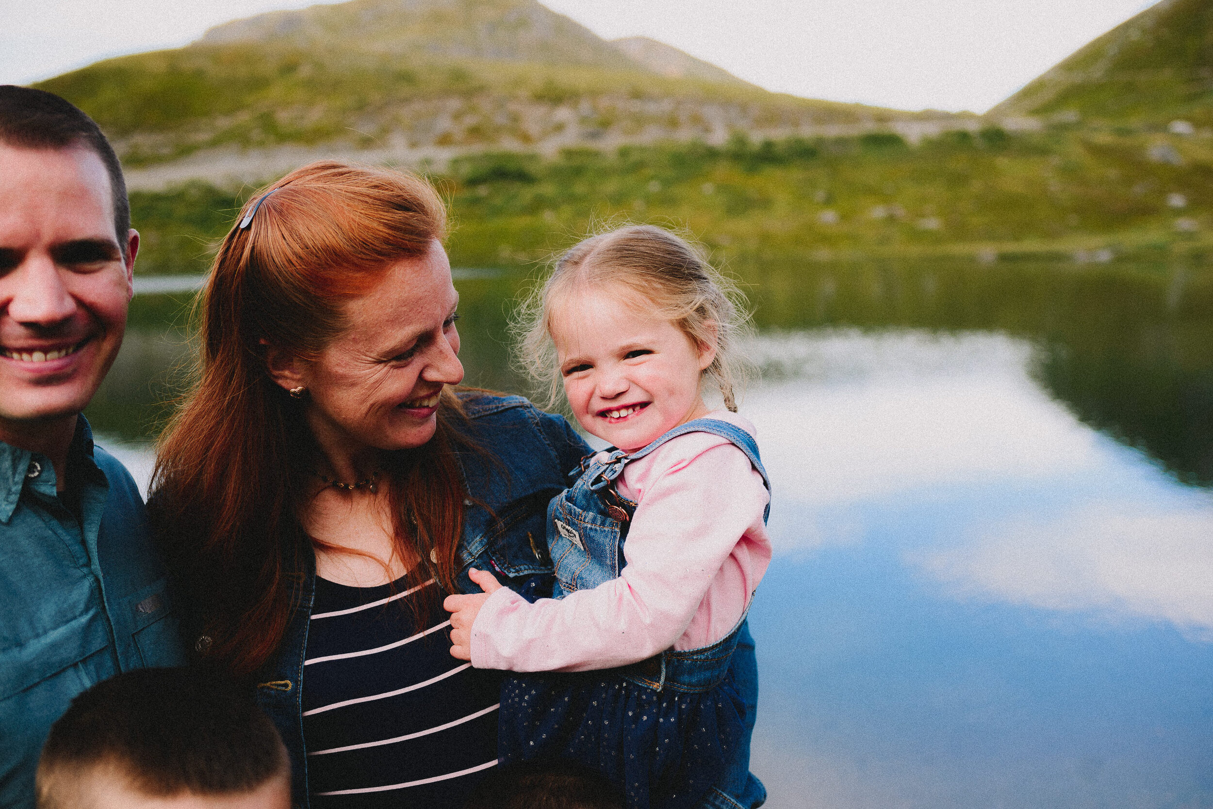 summit-lake-hatcher-pass-alaska-family-session-alaska-photographer-way-up-north-photography (23).jpg