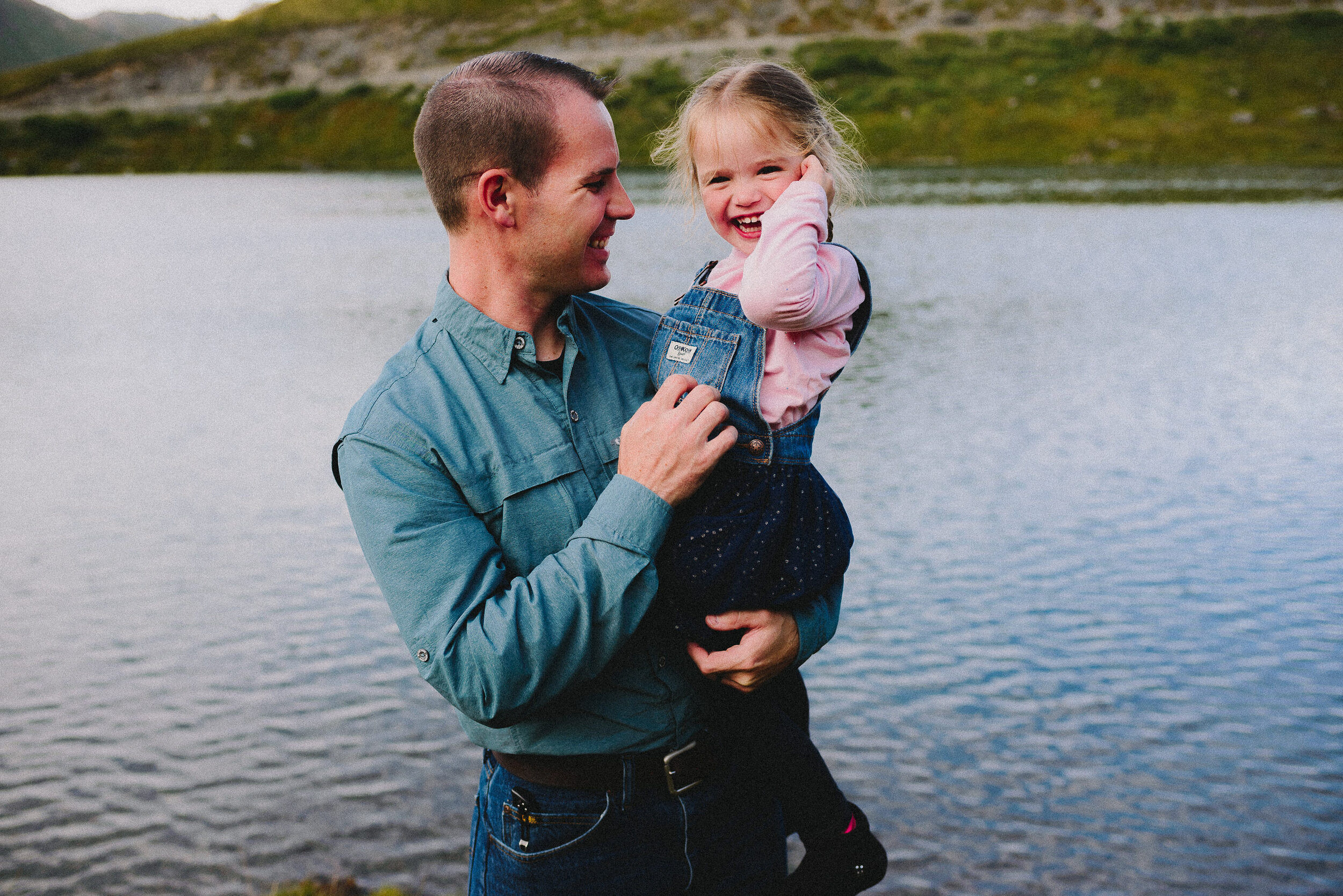 summit-lake-hatcher-pass-alaska-family-session-alaska-photographer-way-up-north-photography (112).jpg