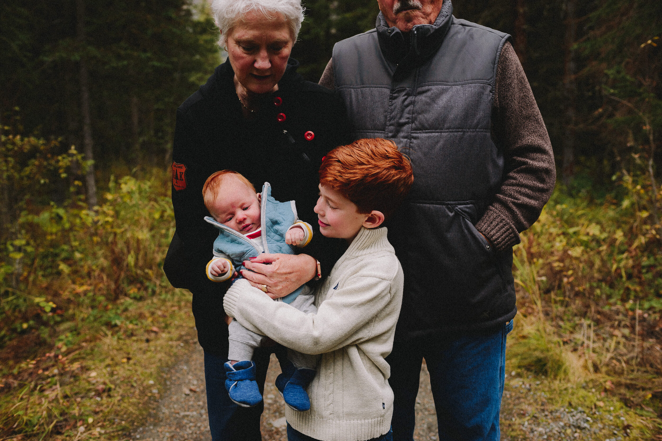 north-fork-eagle-river-fall-family-session-alaska-photographer-way-up-north-photography (139).jpg