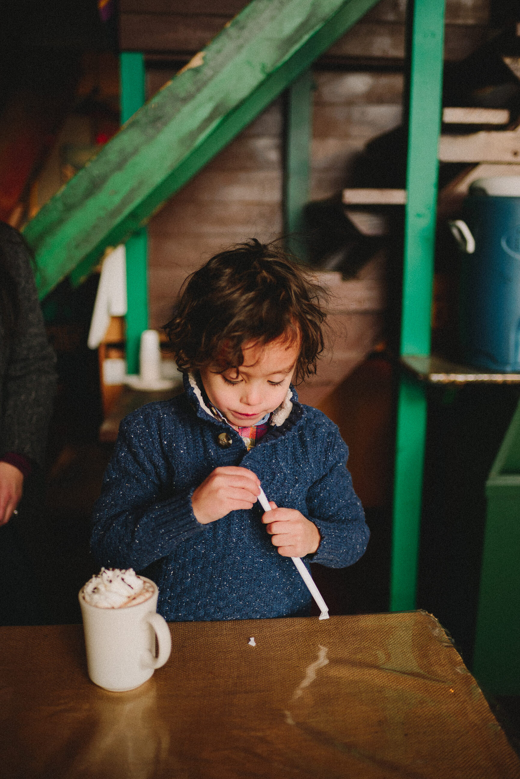 hatcher-pass-lodge-winter-family-session-alaska-photographer-way-up-north-photography (103).jpg