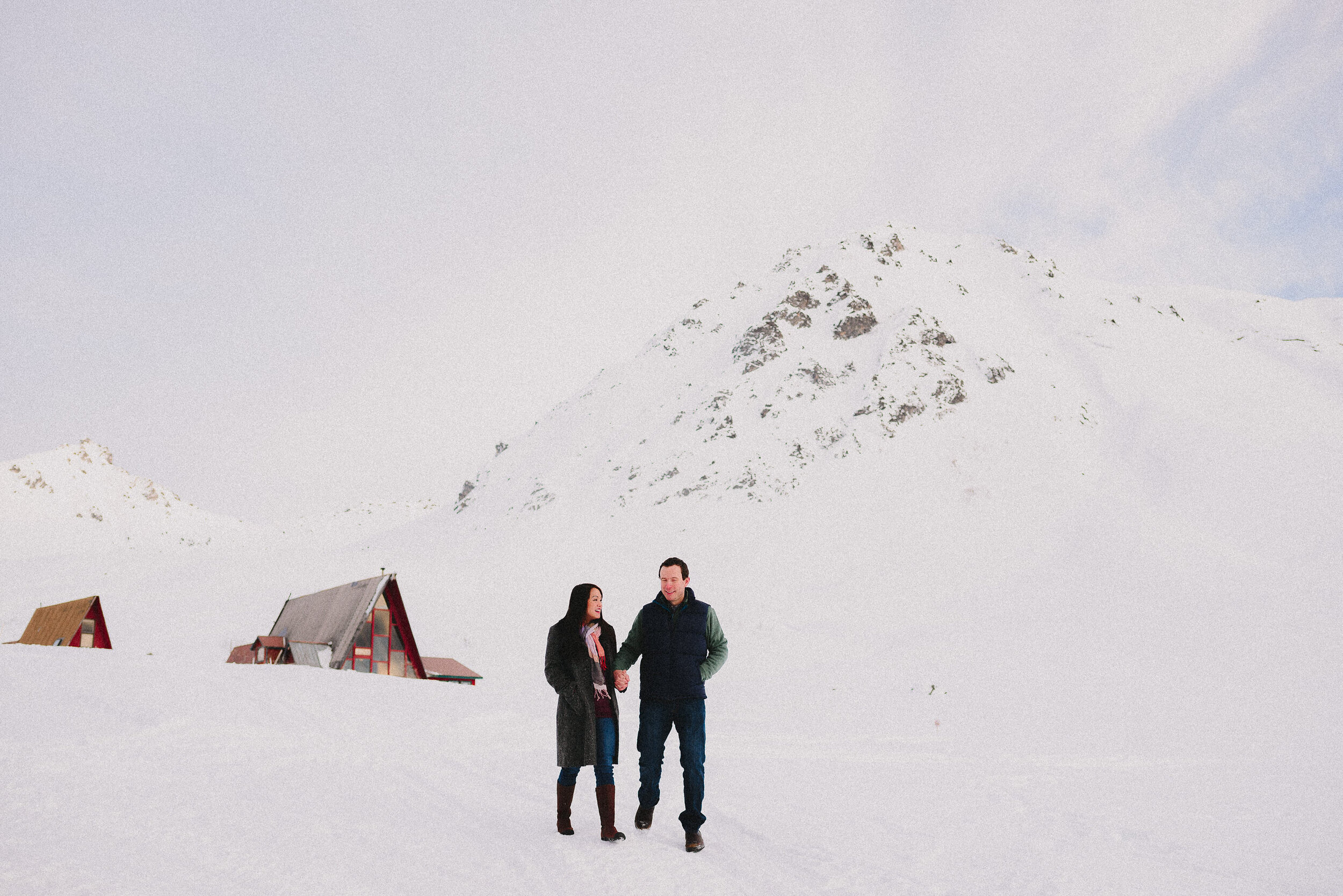 hatcher-pass-lodge-winter-family-session-alaska-photographer-way-up-north-photography (197).jpg