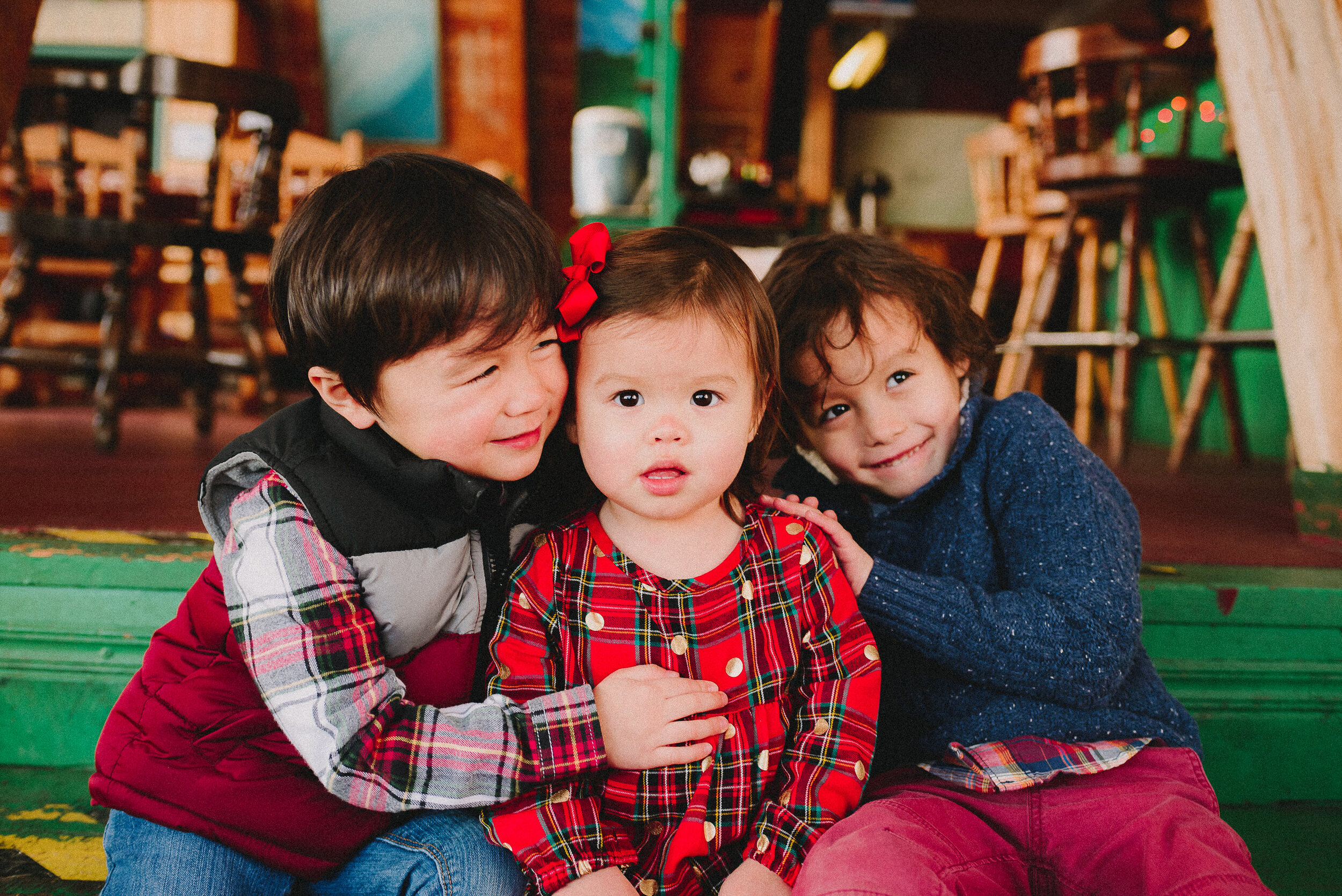 hatcher-pass-lodge-winter-family-session-alaska-photographer-way-up-north-photography (344).jpg