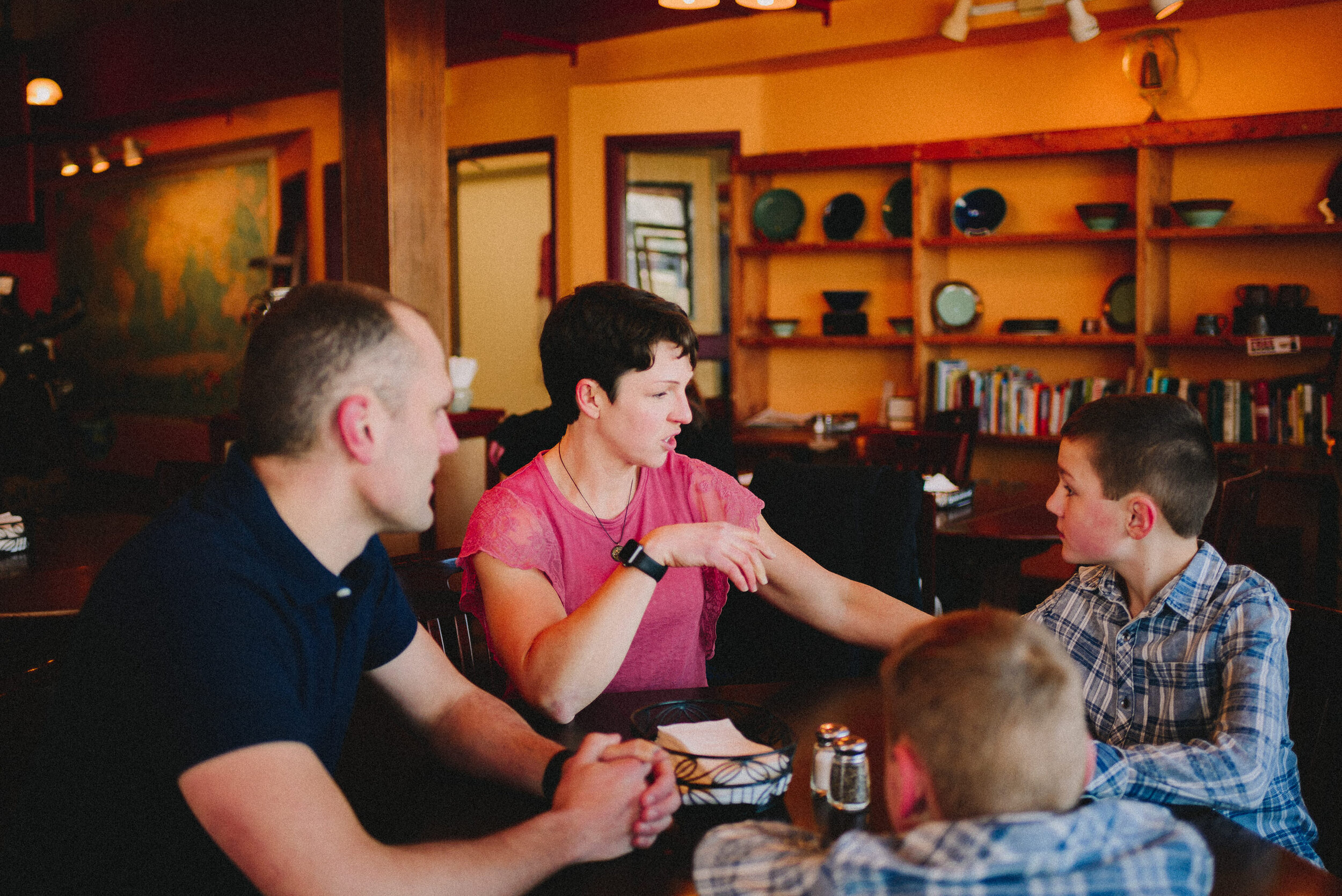 downtown-palmer-alaska-family-session-alaska-photographer-way-up-north-photography (78).jpg