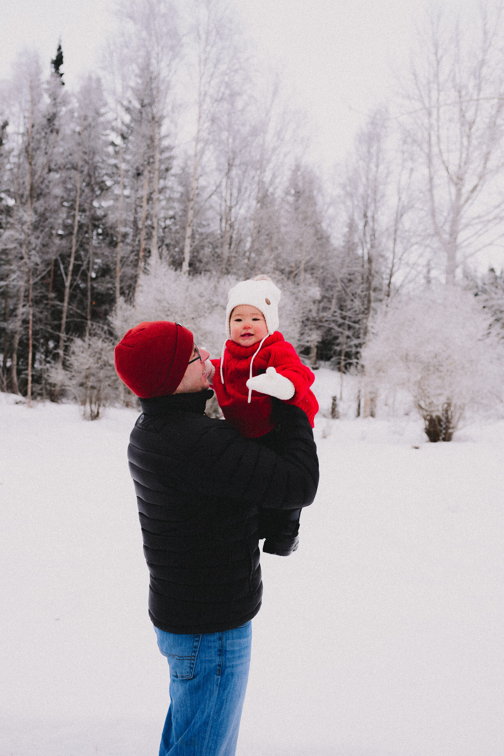 anchorage-in-home-winter-family-session-alaska-photographer-way-up-north-photography (187).jpg