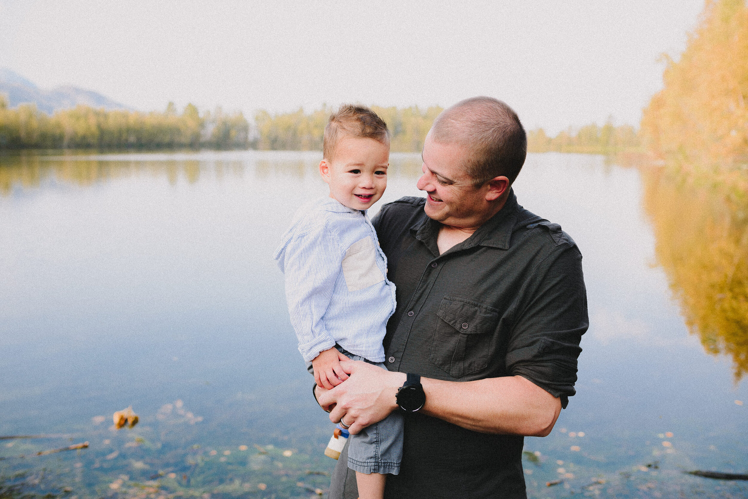 reflections-lake-family-session-alaska-photographer-way-up-north-photography (74).jpg