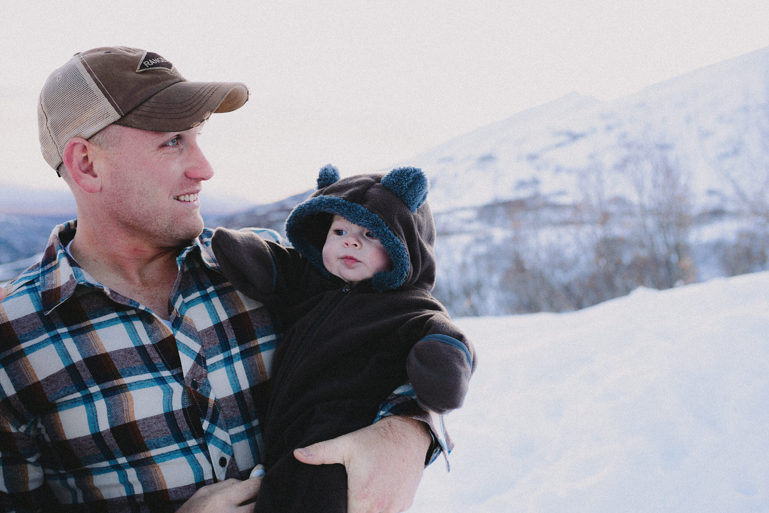 hatcher-pass-snowy-session-alaska-photographer-way-up-north-photography (12).jpg