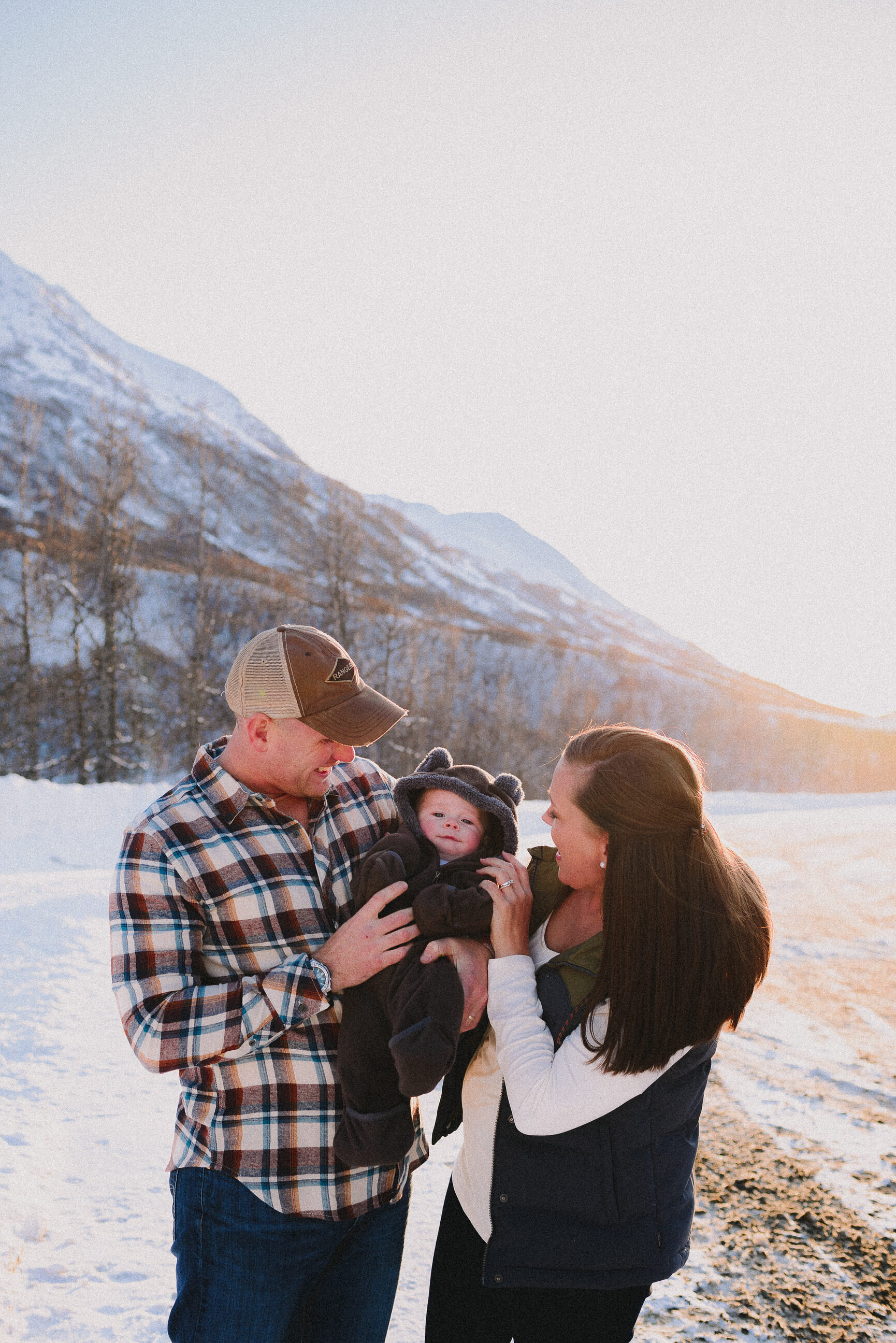 hatcher-pass-snowy-session-alaska-photographer-way-up-north-photography (62).jpg