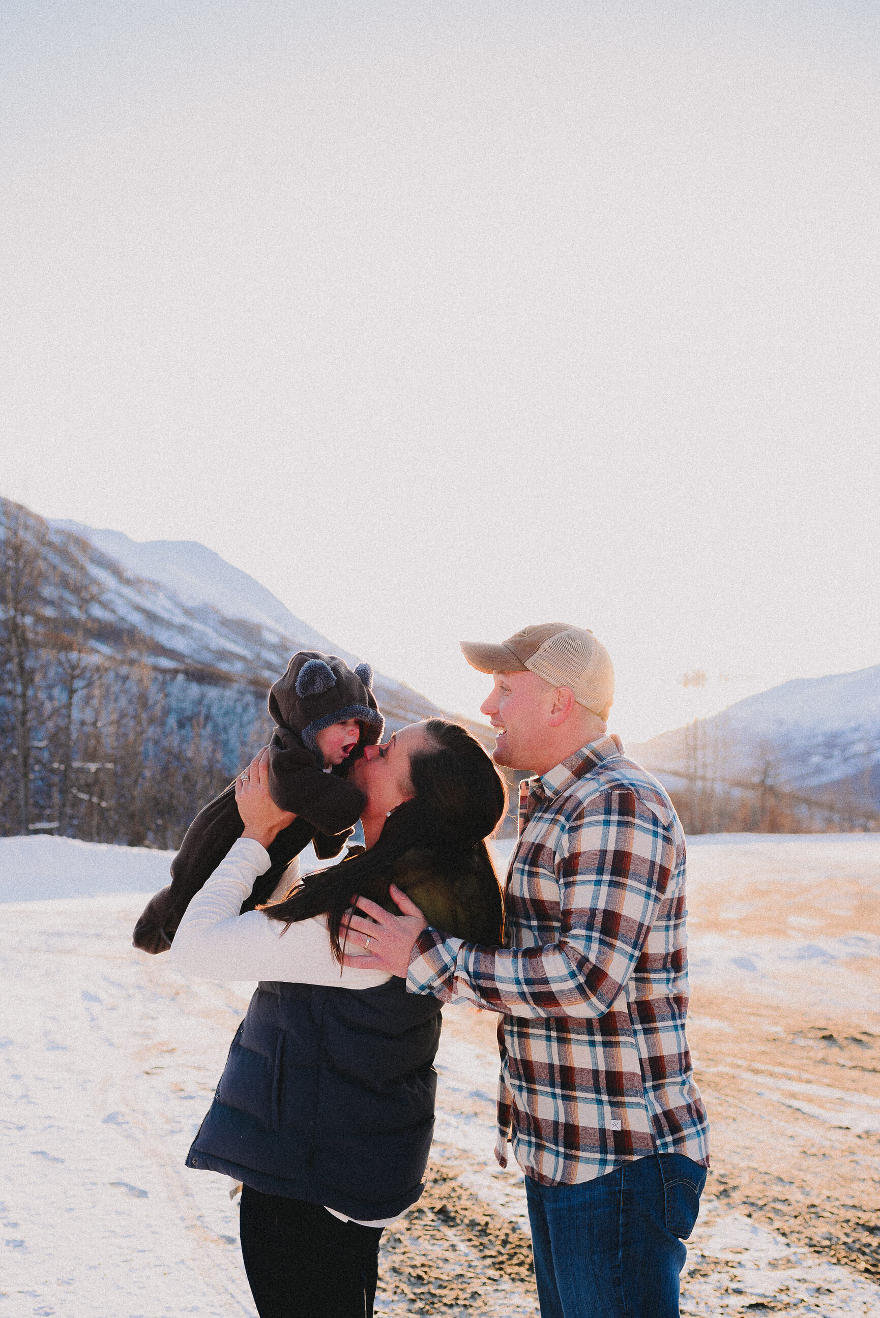 hatcher-pass-snowy-session-alaska-photographer-way-up-north-photography (79).jpg