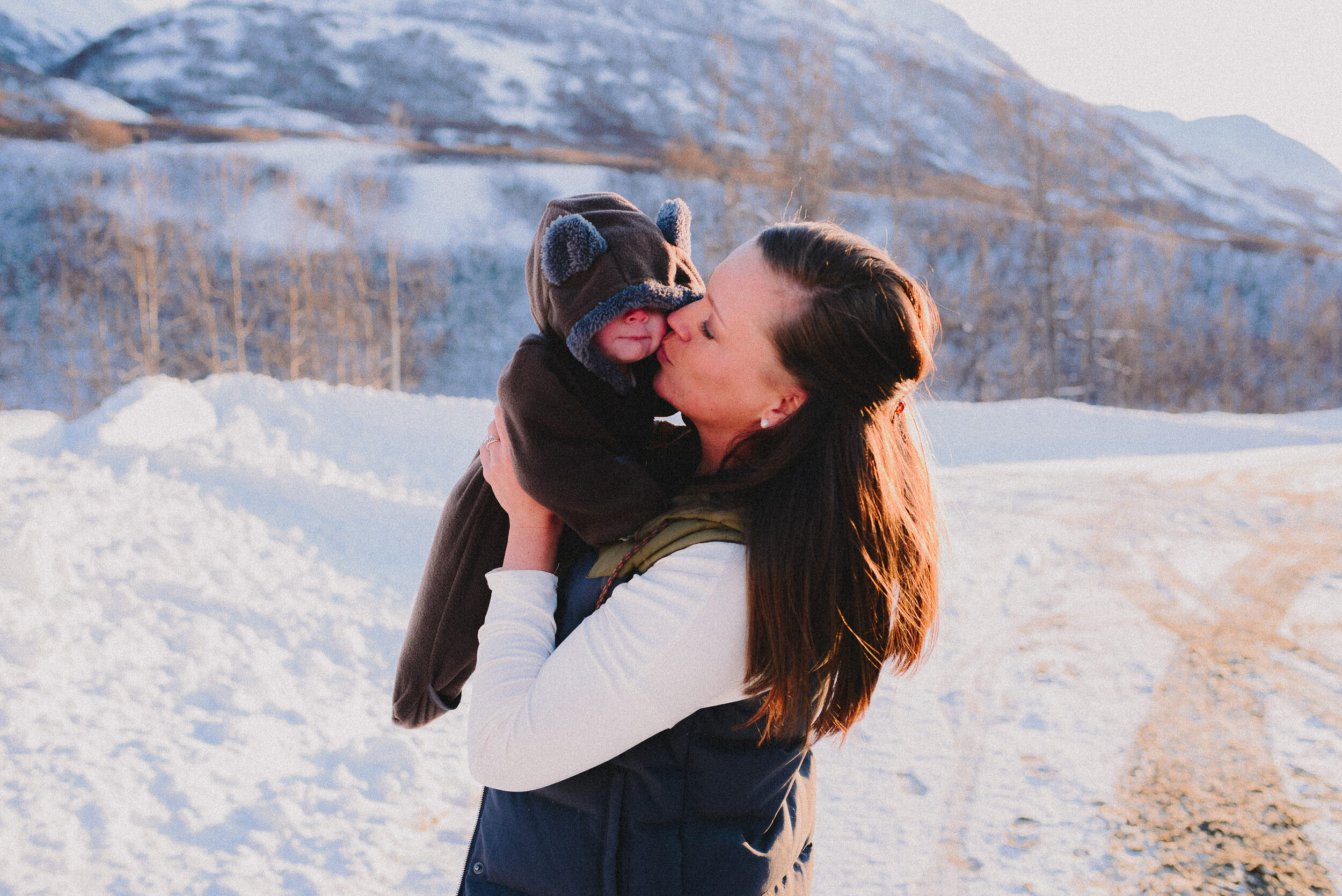 hatcher-pass-snowy-session-alaska-photographer-way-up-north-photography (101).jpg