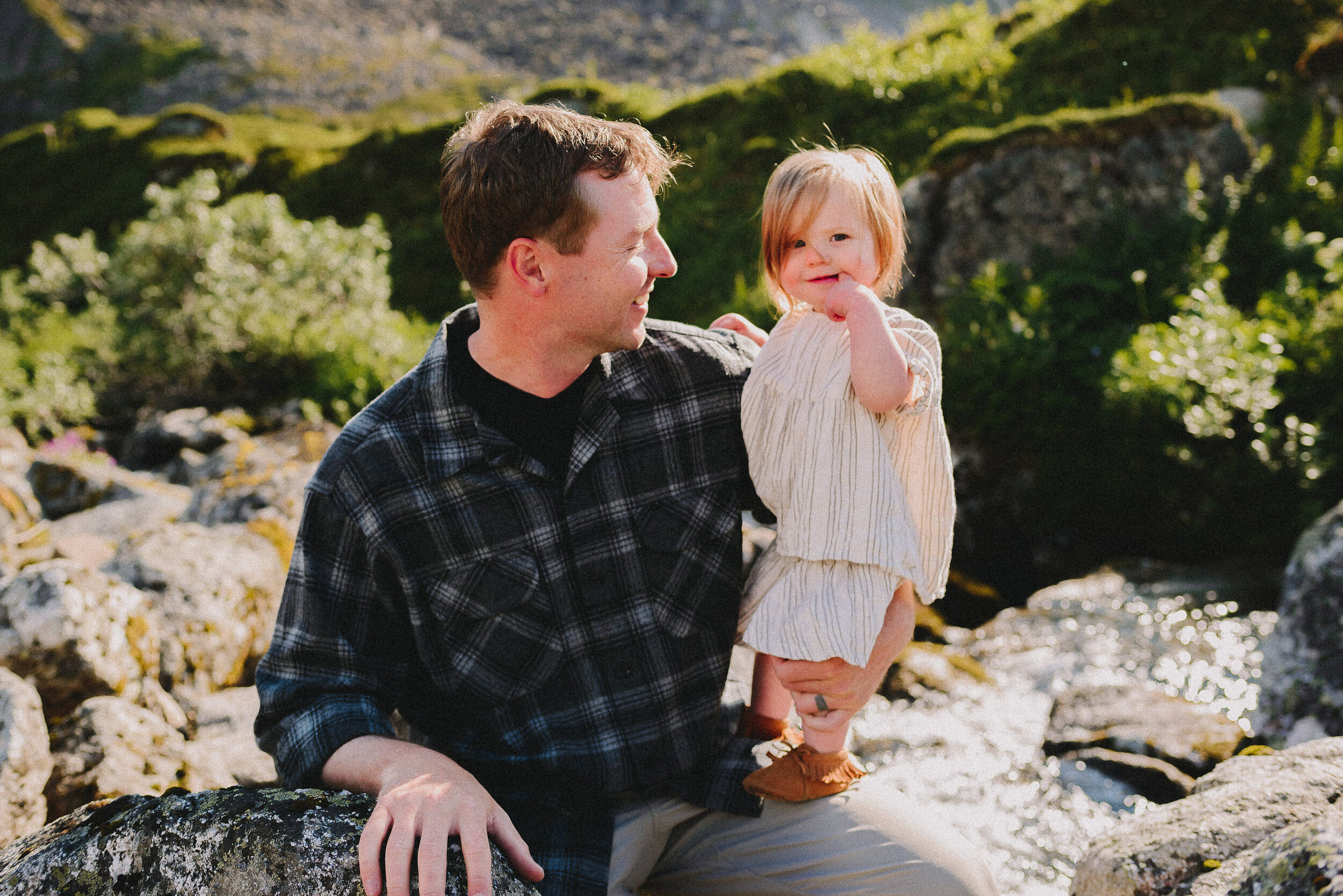 hatcher-pass-adventure-family-session-alaska-photographer-way-up-north-photography (115).jpg