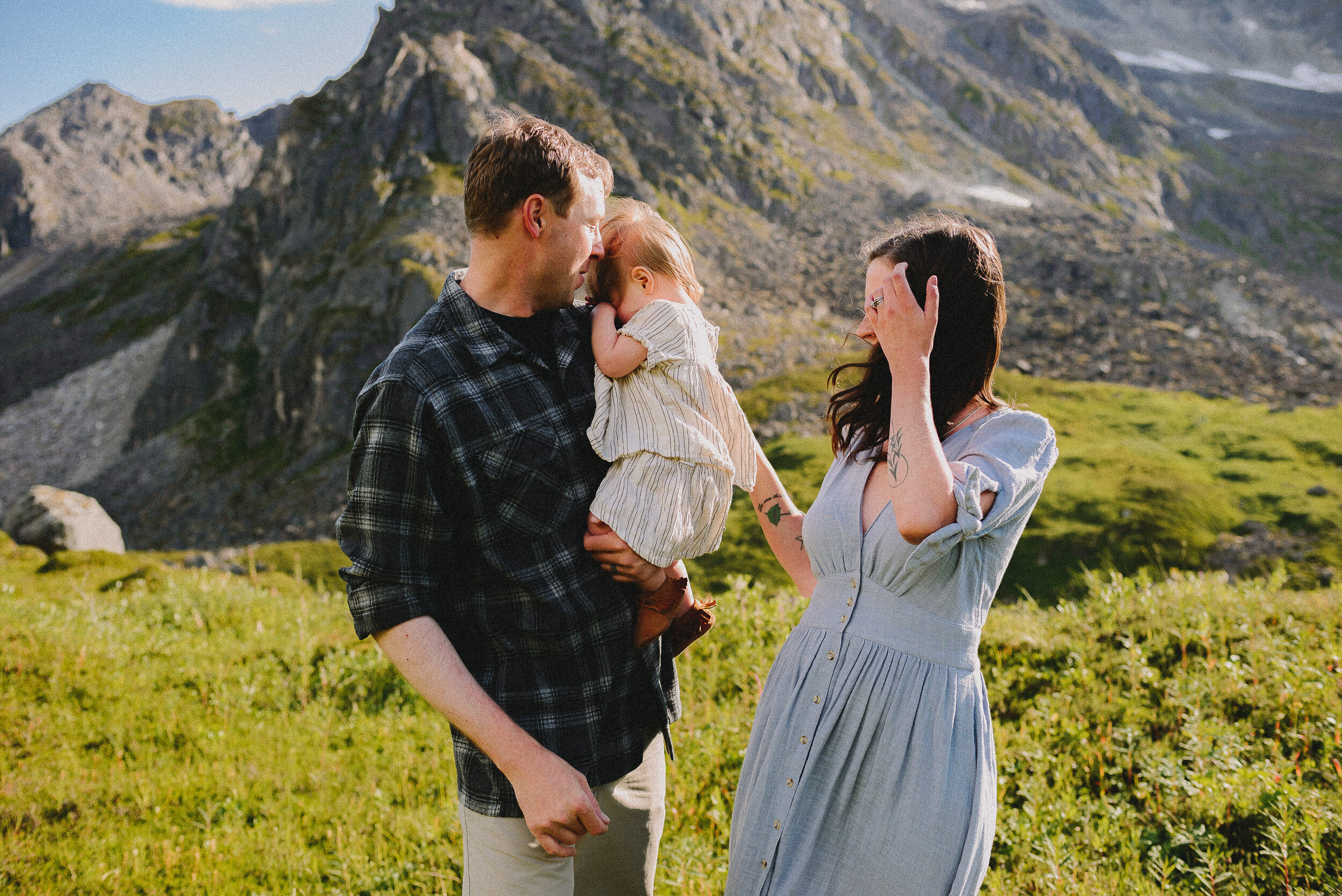 hatcher-pass-adventure-family-session-alaska-photographer-way-up-north-photography (177).jpg