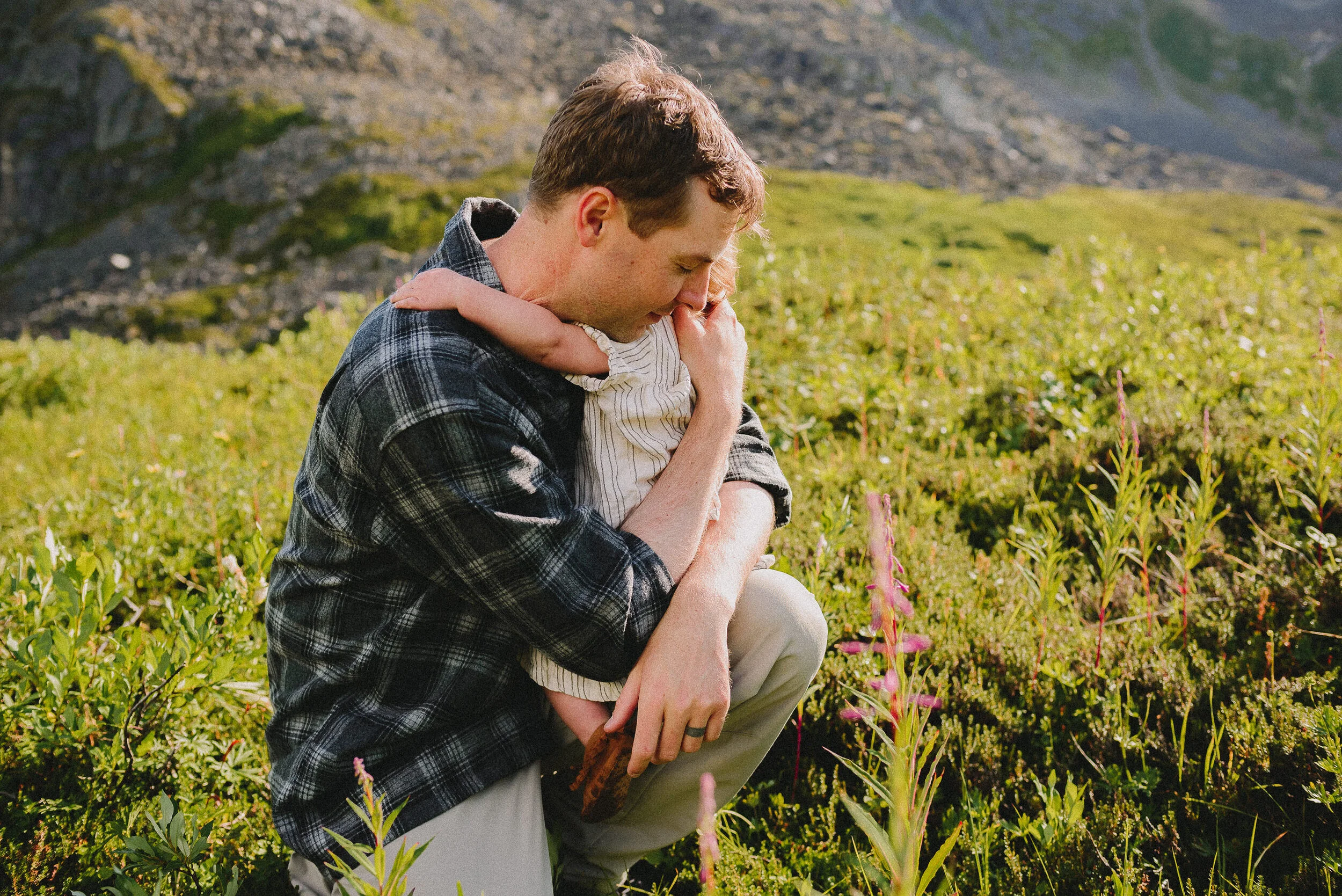 hatcher-pass-adventure-family-session-alaska-photographer-way-up-north-photography (233).jpg