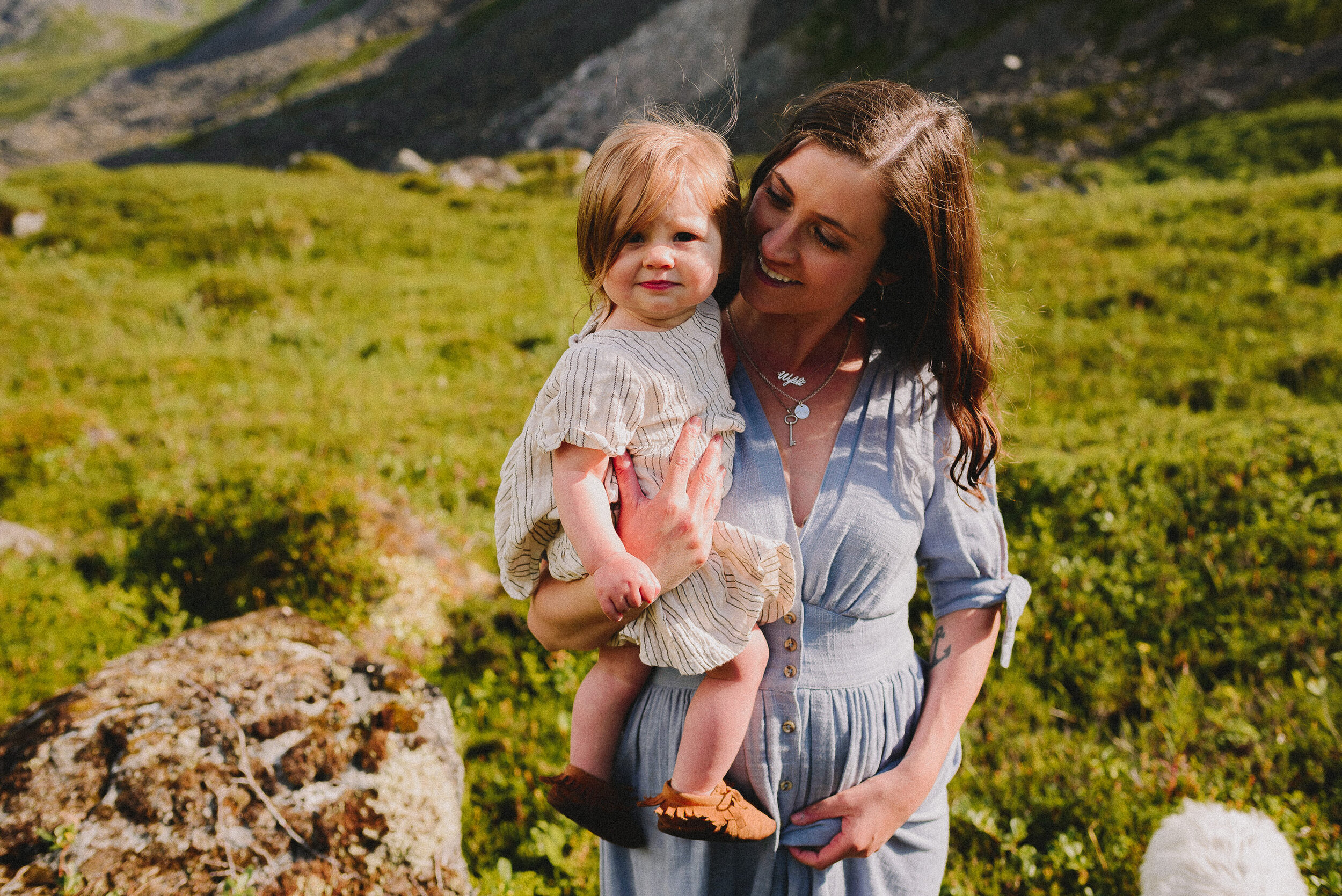 hatcher-pass-adventure-family-session-alaska-photographer-way-up-north-photography (286).jpg