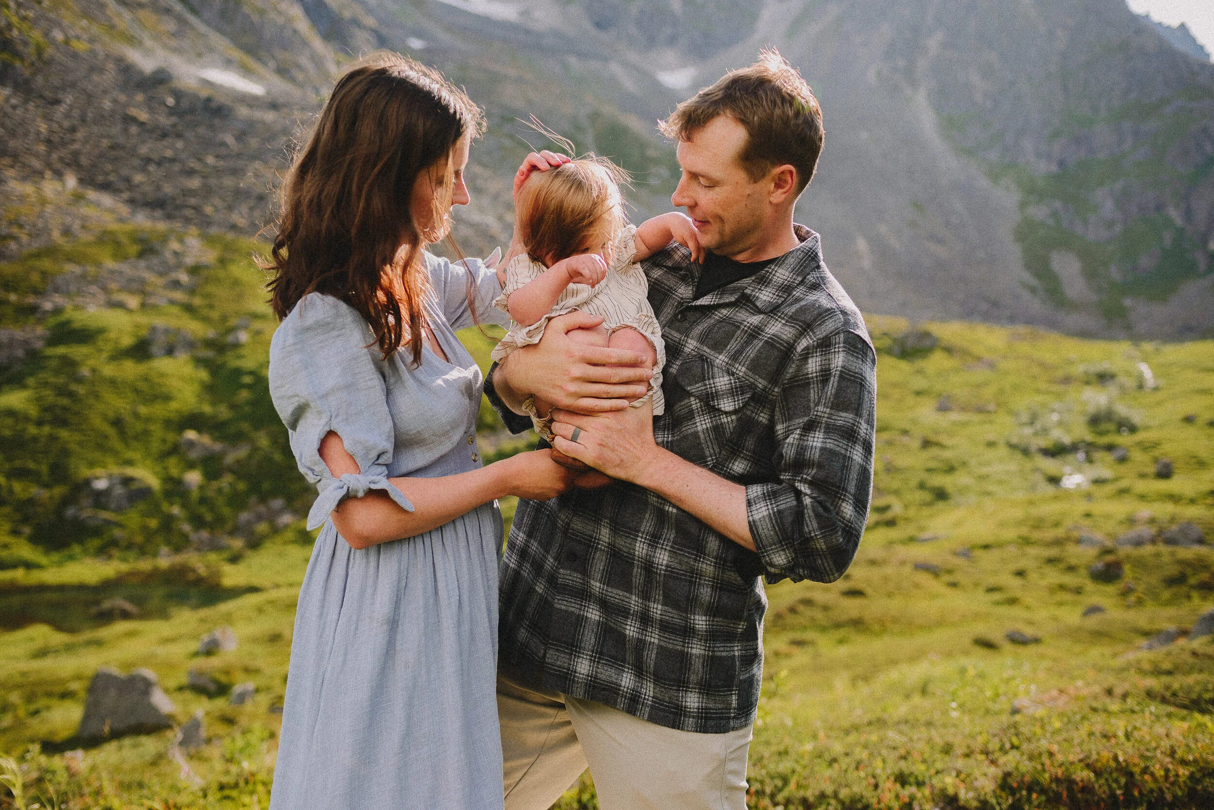 hatcher-pass-adventure-family-session-alaska-photographer-way-up-north-photography (318).jpg