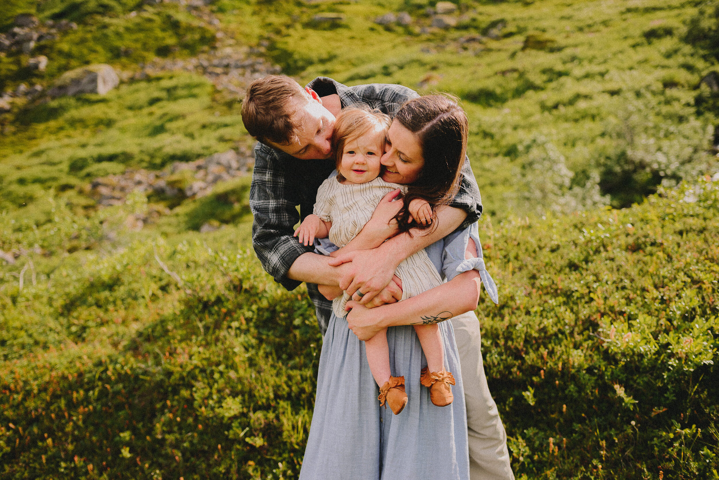 hatcher-pass-adventure-family-session-alaska-photographer-way-up-north-photography (401).jpg