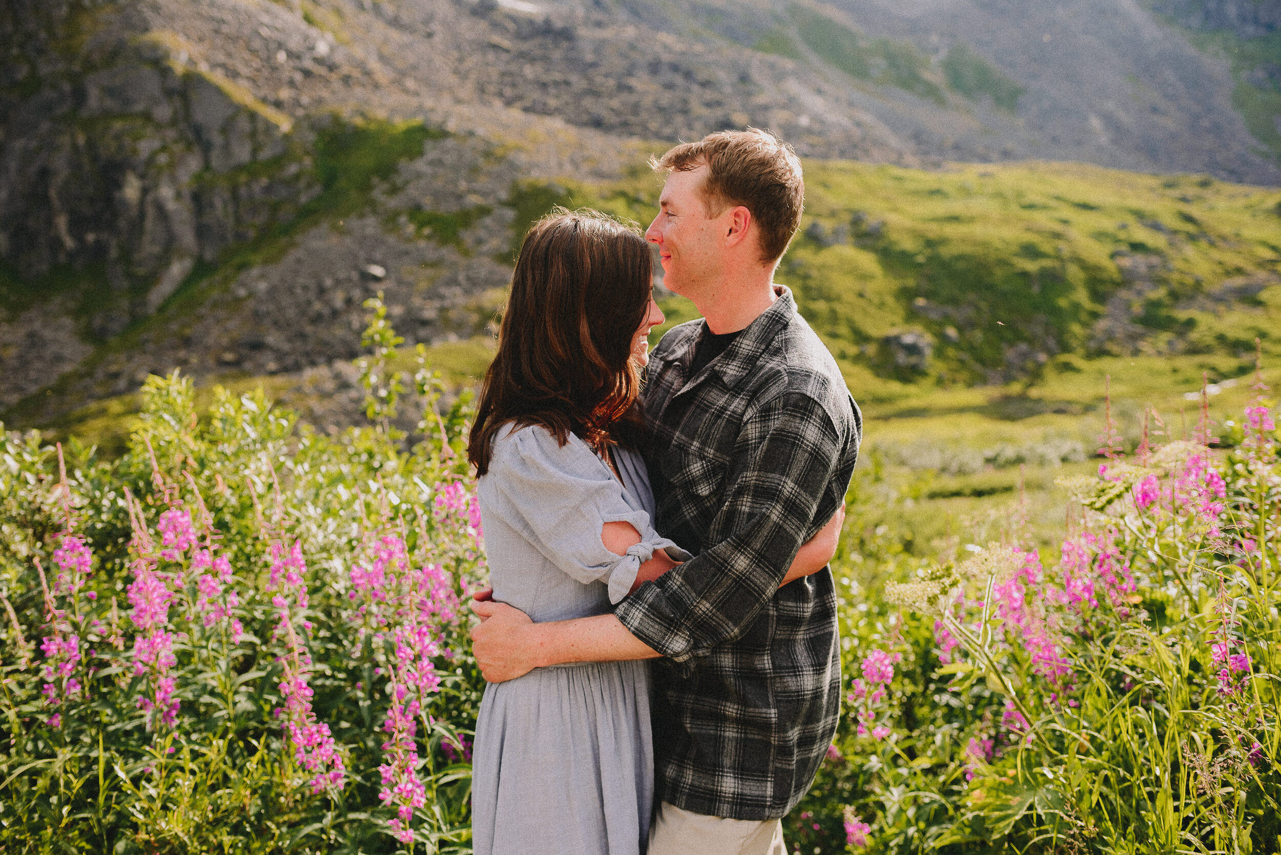 hatcher-pass-adventure-family-session-alaska-photographer-way-up-north-photography (589).jpg