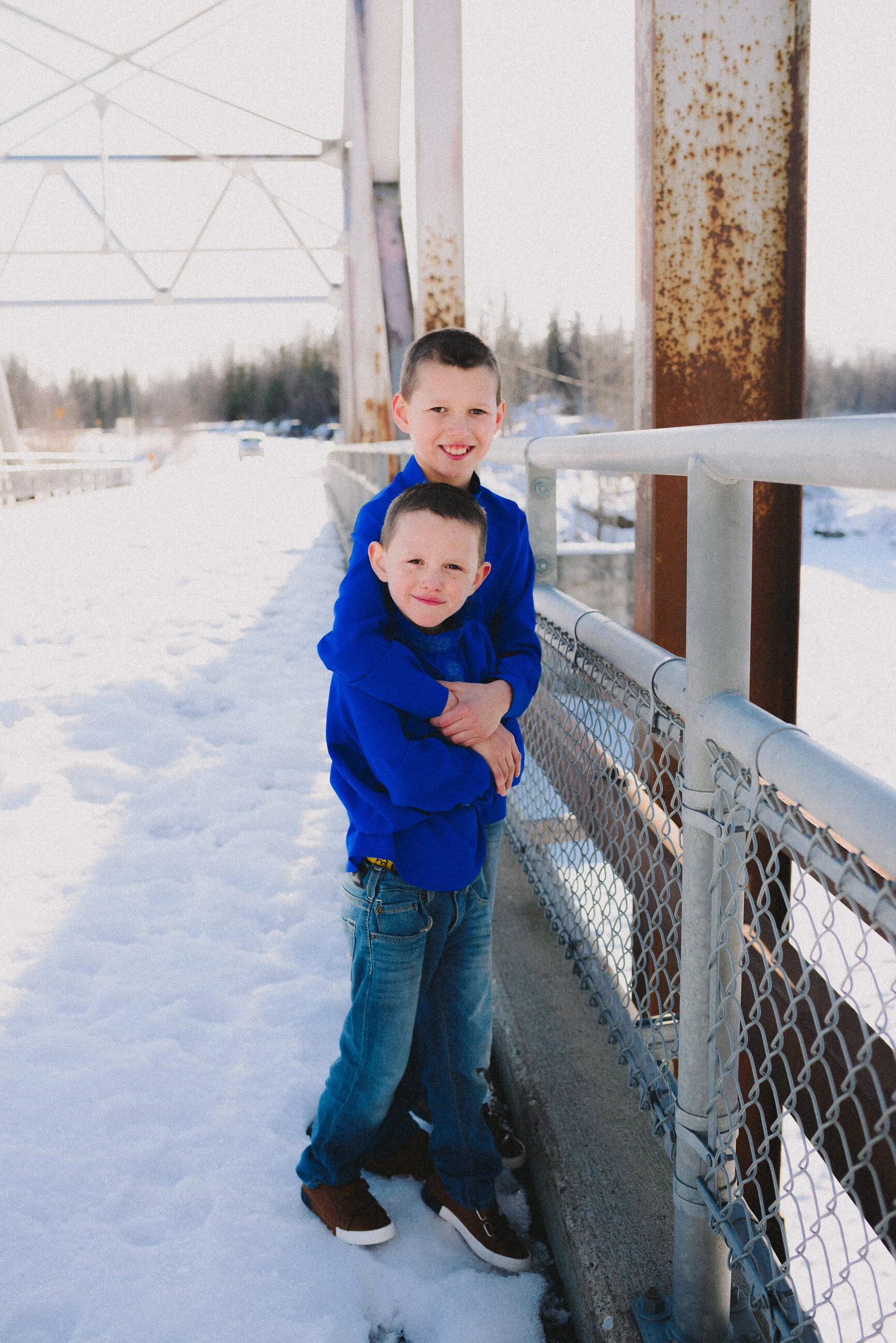 old-matanuska-bridge-winter-family-session-palmer-alaska-way-up-north-photography (83).jpg