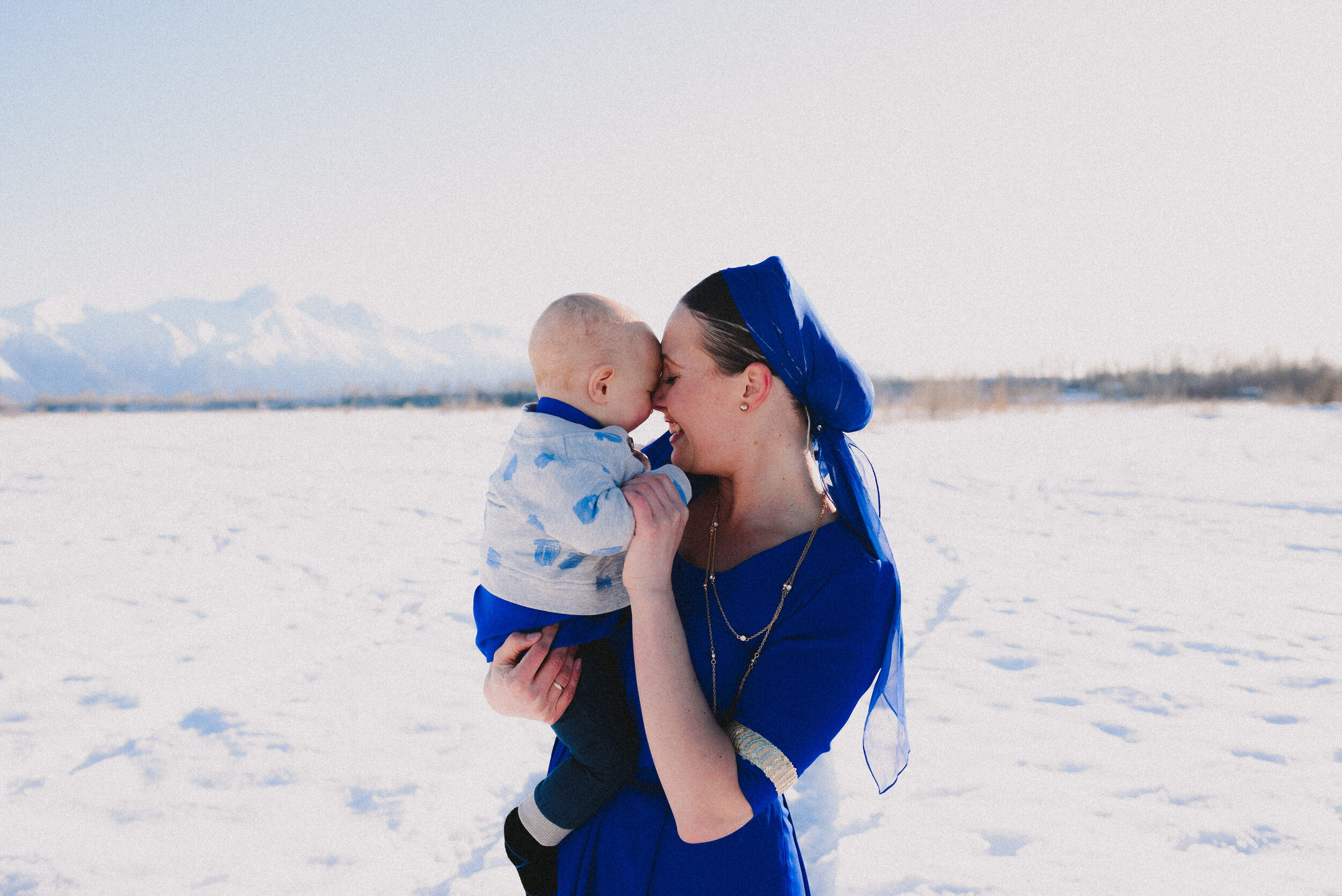 old-matanuska-bridge-winter-family-session-palmer-alaska-way-up-north-photography (224).jpg