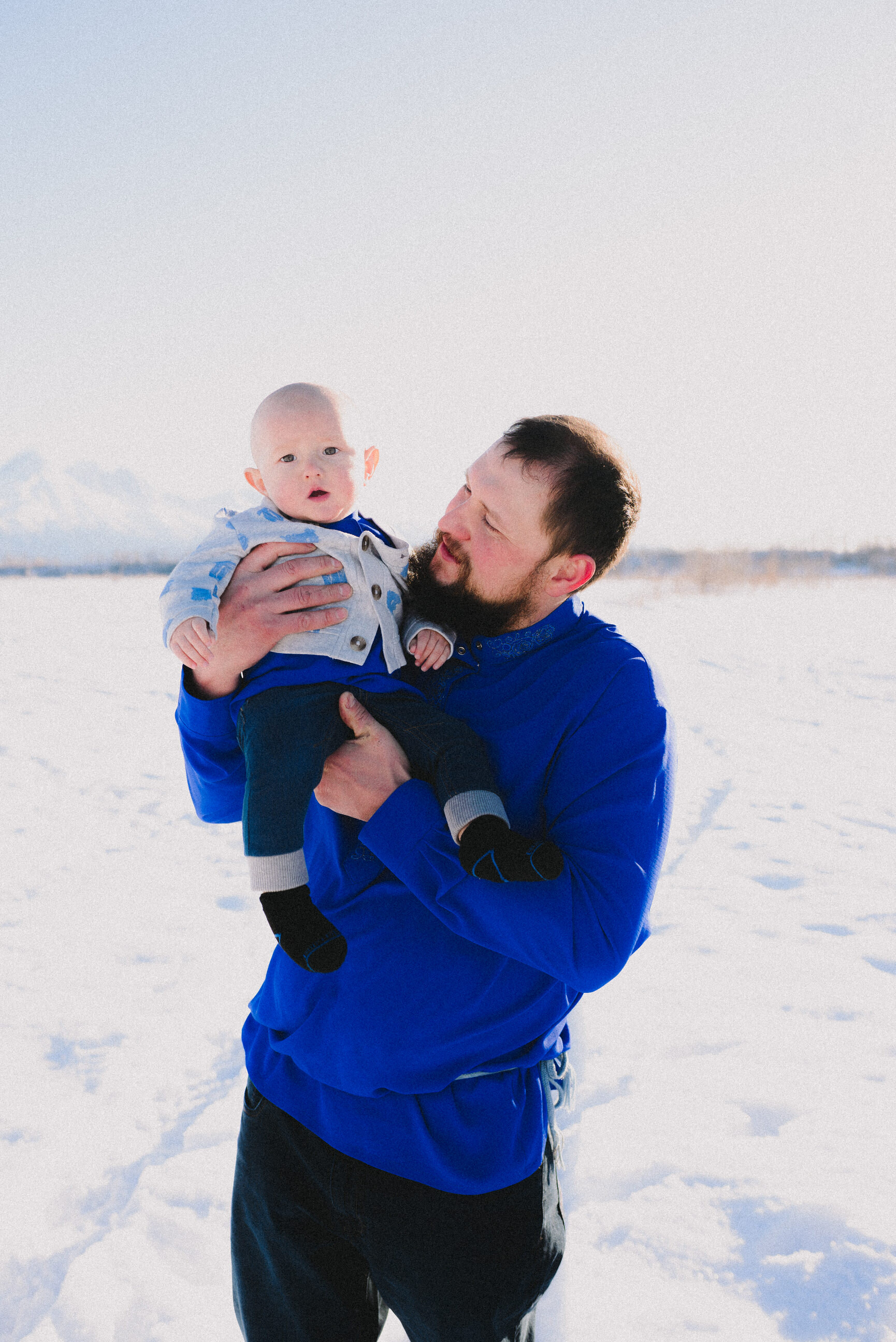 old-matanuska-bridge-winter-family-session-palmer-alaska-way-up-north-photography (250).jpg