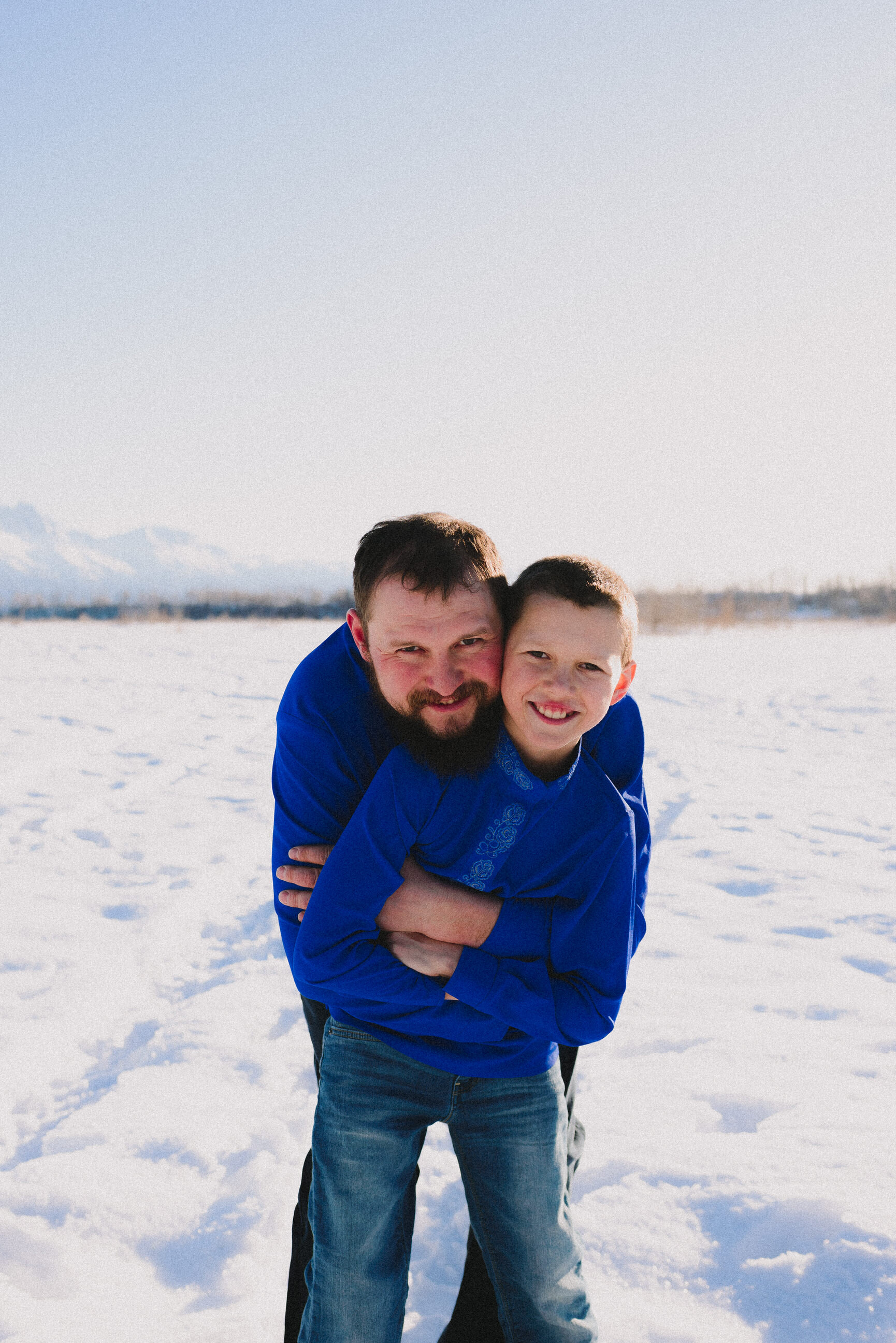 old-matanuska-bridge-winter-family-session-palmer-alaska-way-up-north-photography (298).jpg