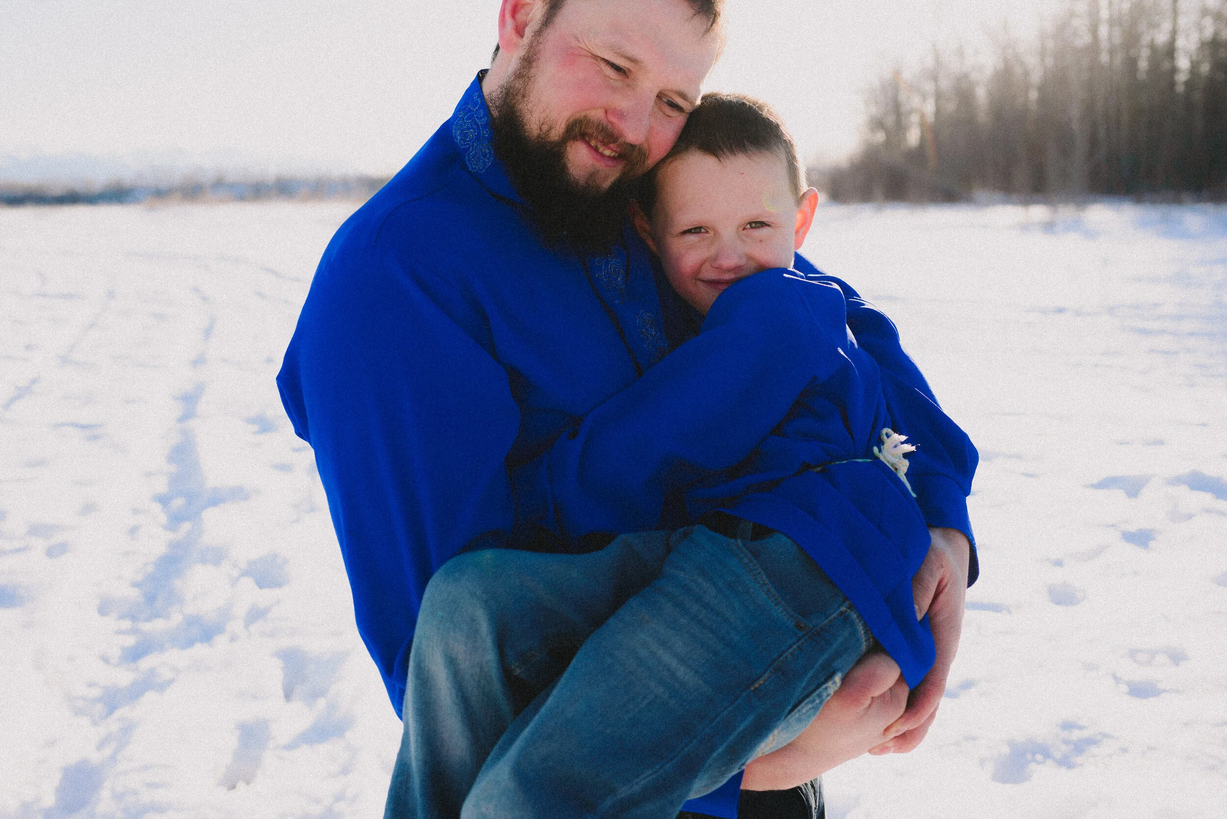 old-matanuska-bridge-winter-family-session-palmer-alaska-way-up-north-photography (312).jpg