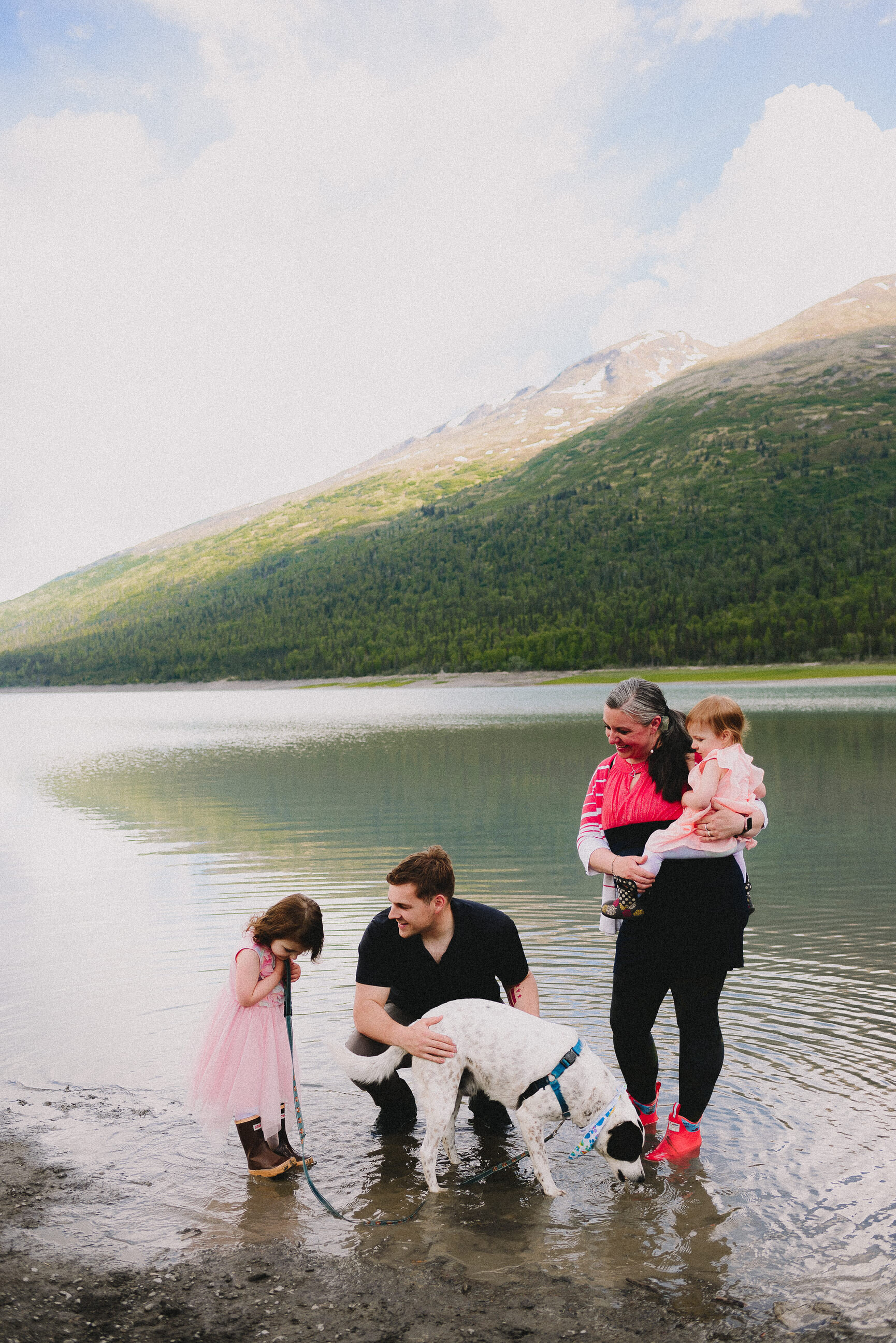 eklutna-lake-summer-family-session-alaska-photographer-way-up-north-photography (50).jpg