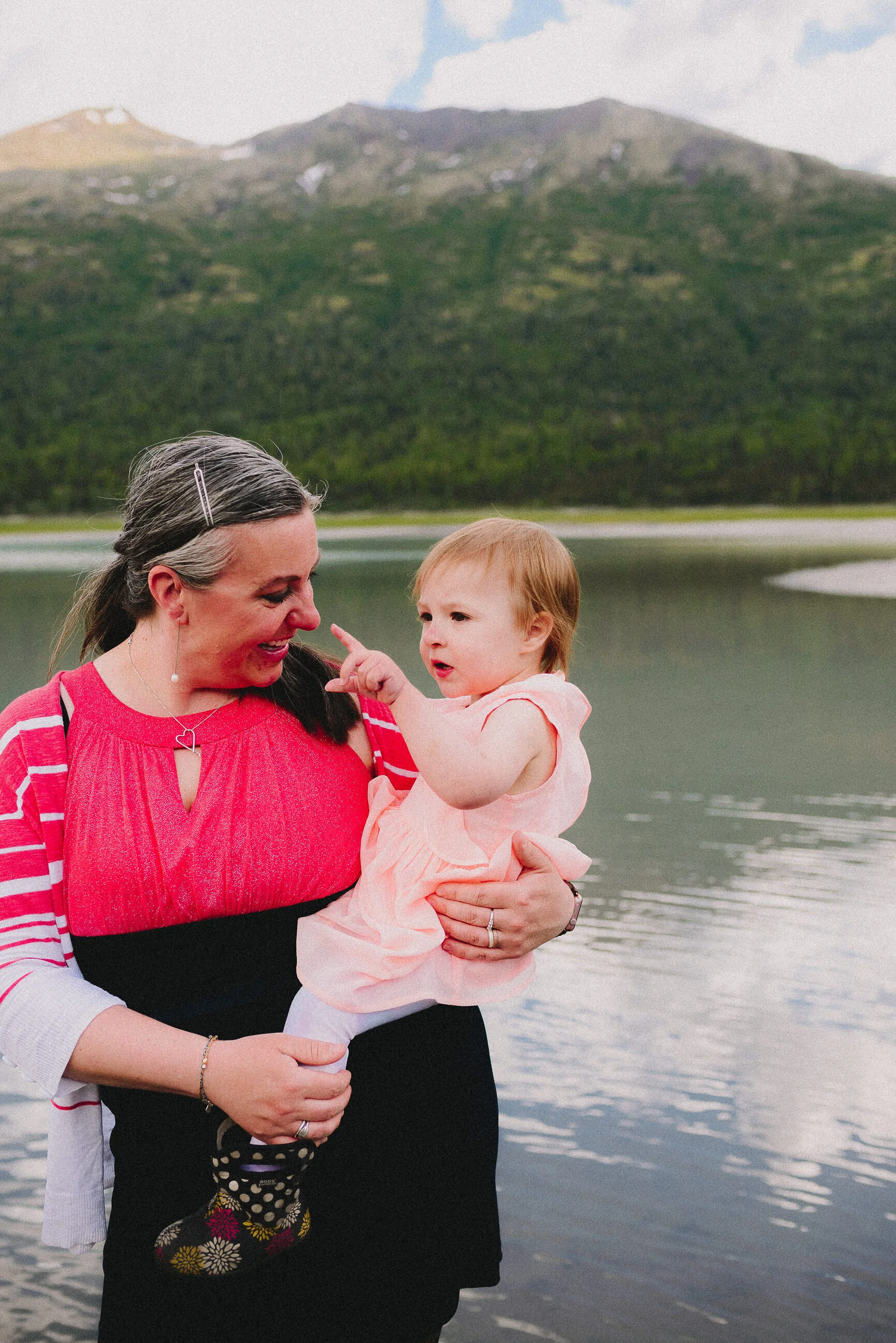 eklutna-lake-summer-family-session-alaska-photographer-way-up-north-photography (61).jpg