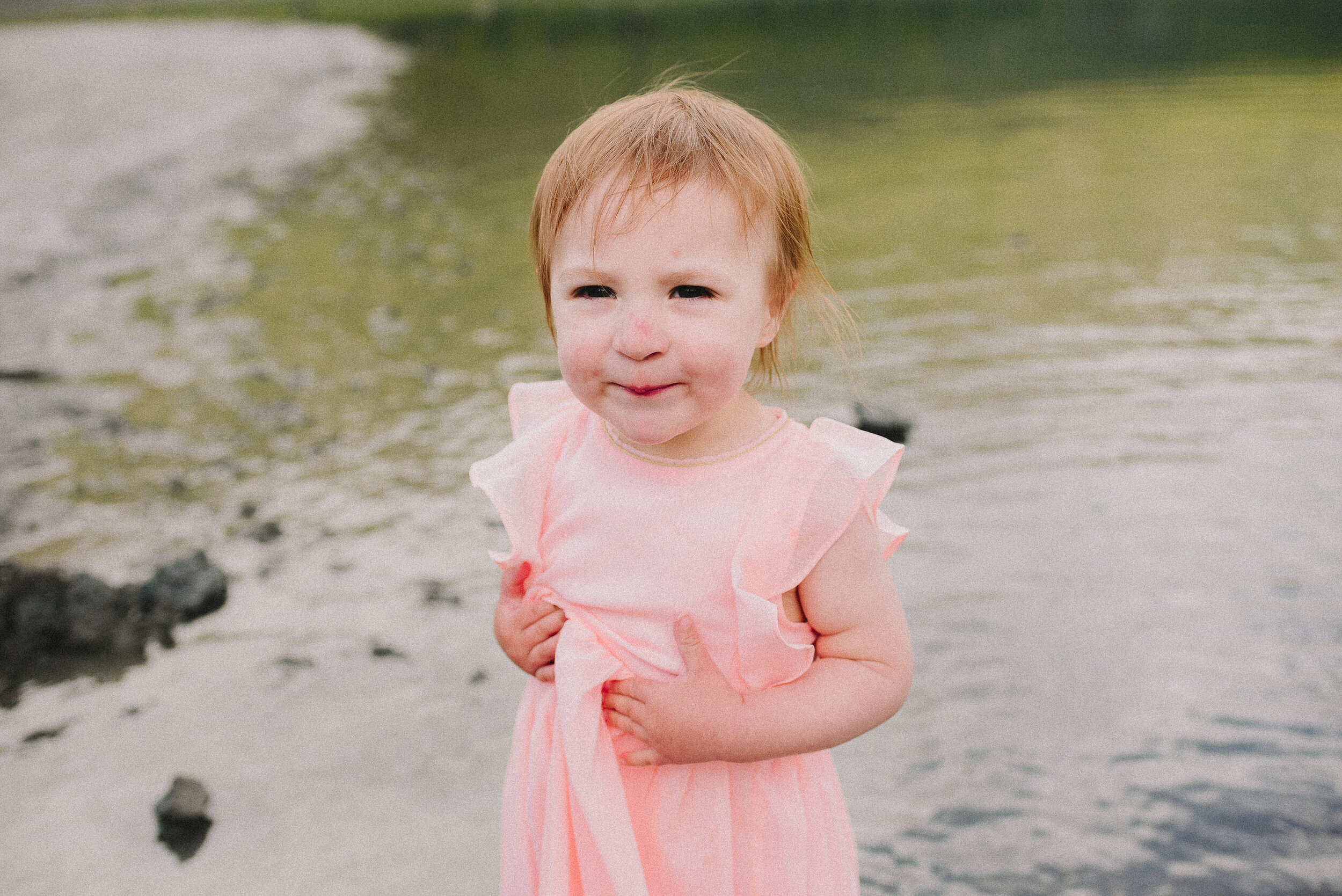 eklutna-lake-summer-family-session-alaska-photographer-way-up-north-photography (171).jpg