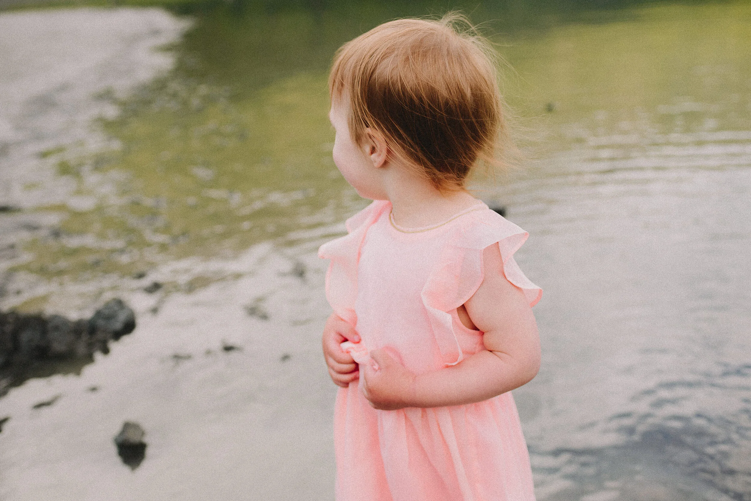 eklutna-lake-summer-family-session-alaska-photographer-way-up-north-photography (173).jpg