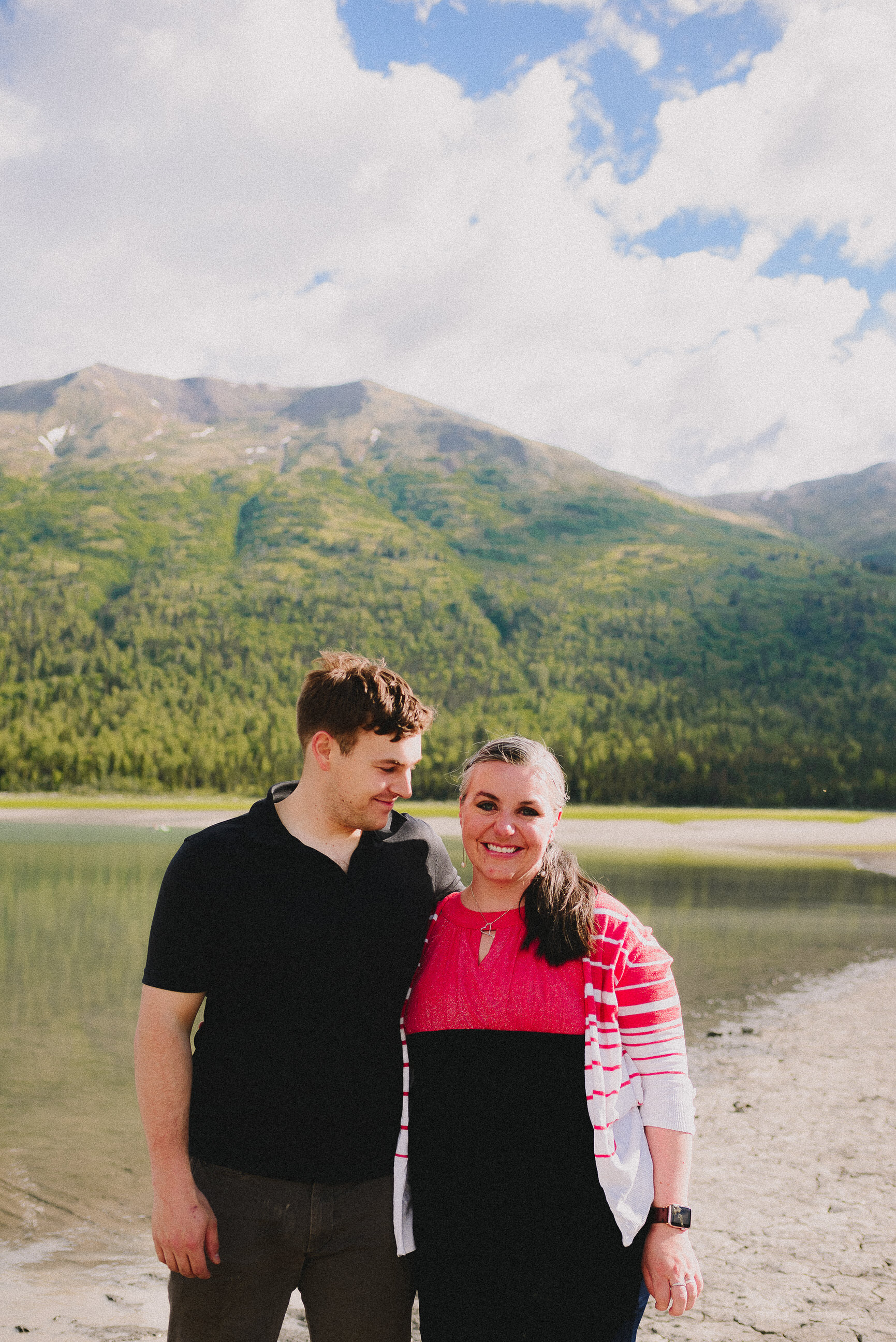 eklutna-lake-summer-family-session-alaska-photographer-way-up-north-photography (242).jpg