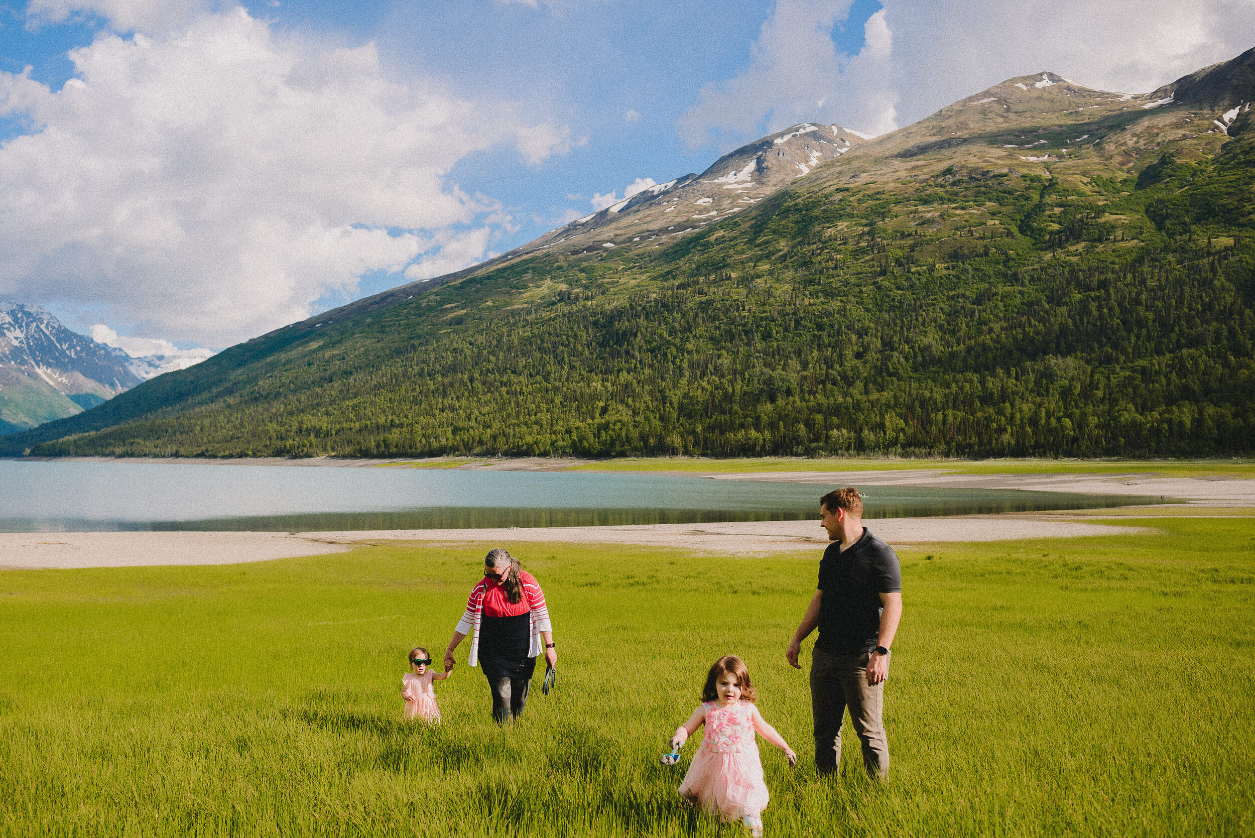 eklutna-lake-summer-family-session-alaska-photographer-way-up-north-photography (264).jpg