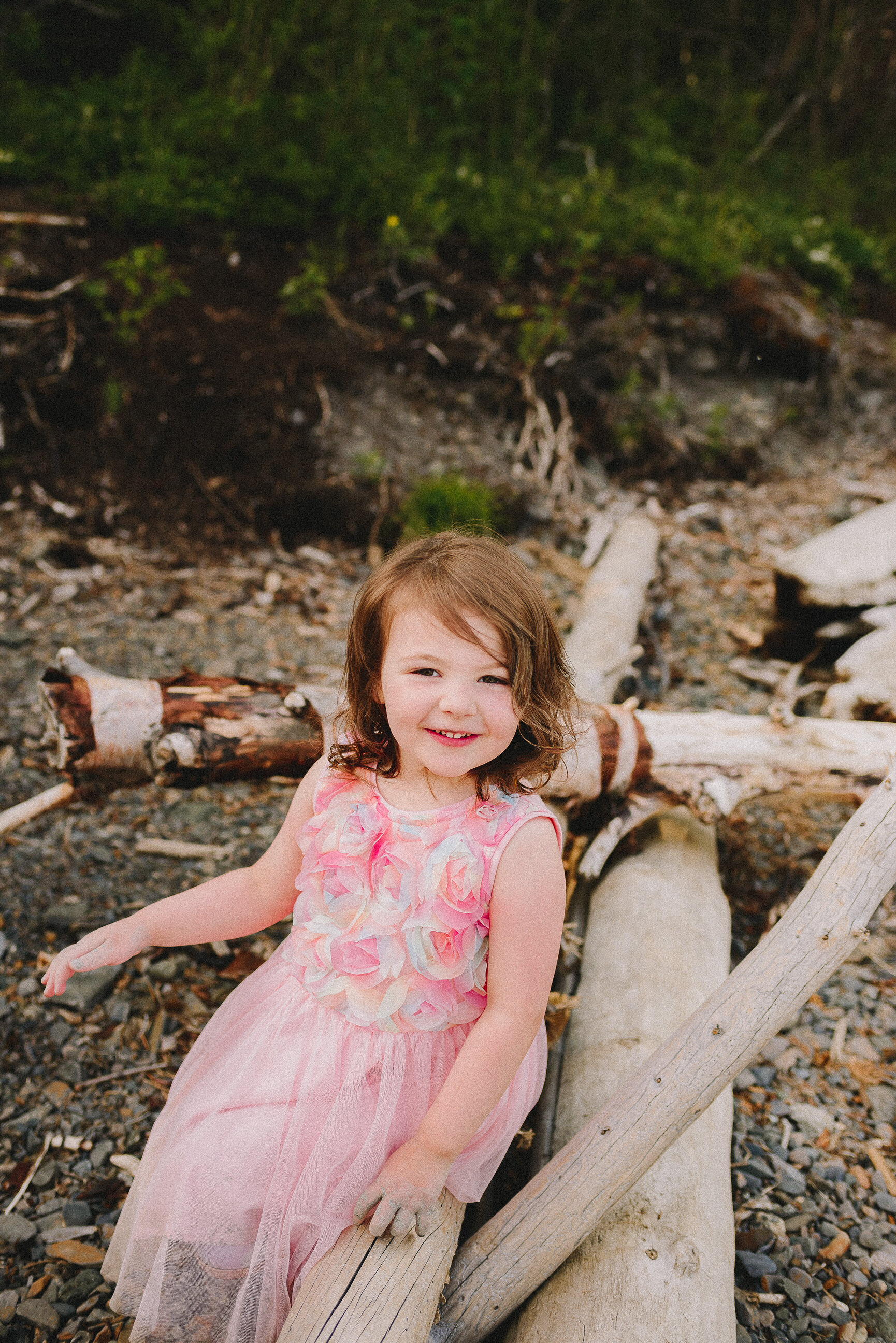 eklutna-lake-summer-family-session-alaska-photographer-way-up-north-photography (357).jpg