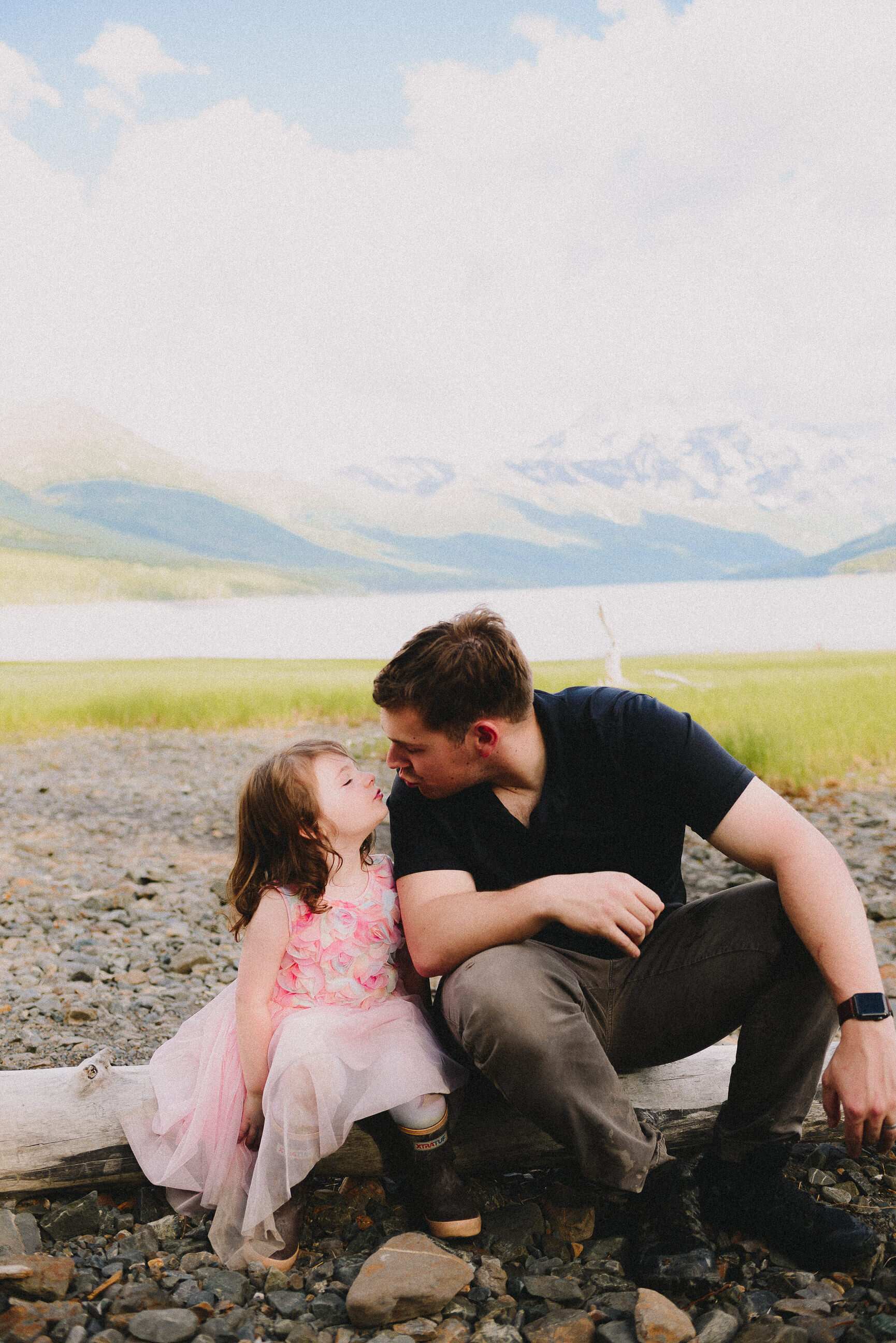 eklutna-lake-summer-family-session-alaska-photographer-way-up-north-photography (482).jpg