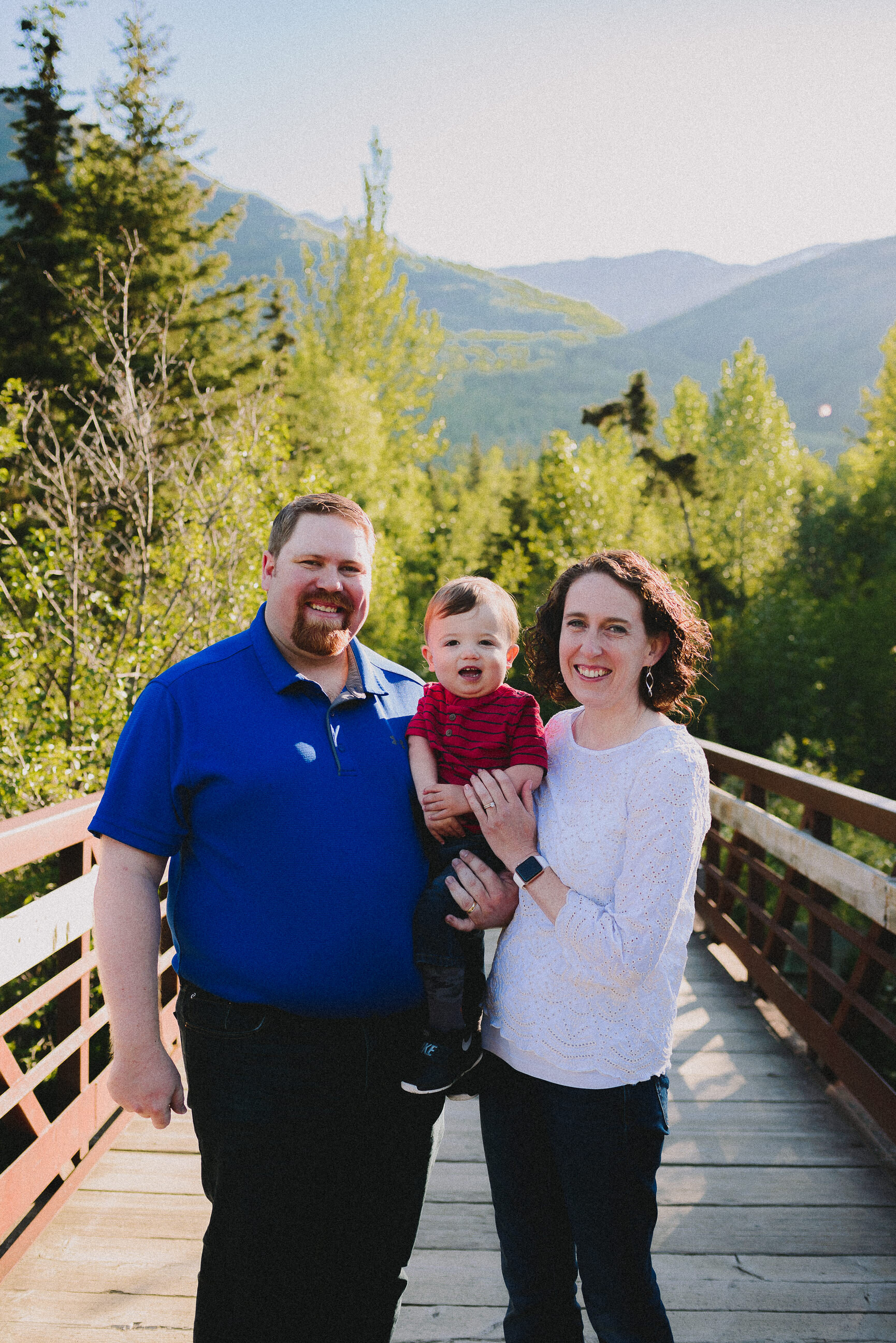 north-fork-eagle-river-family-session-alaska-photographer-way-up-north-photography (12).jpg