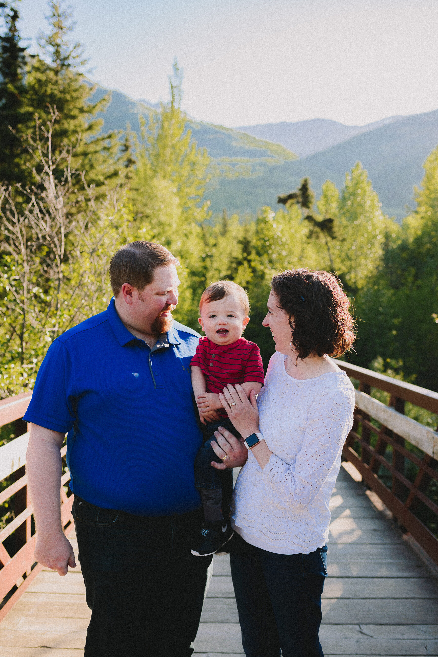north-fork-eagle-river-family-session-alaska-photographer-way-up-north-photography (14).jpg