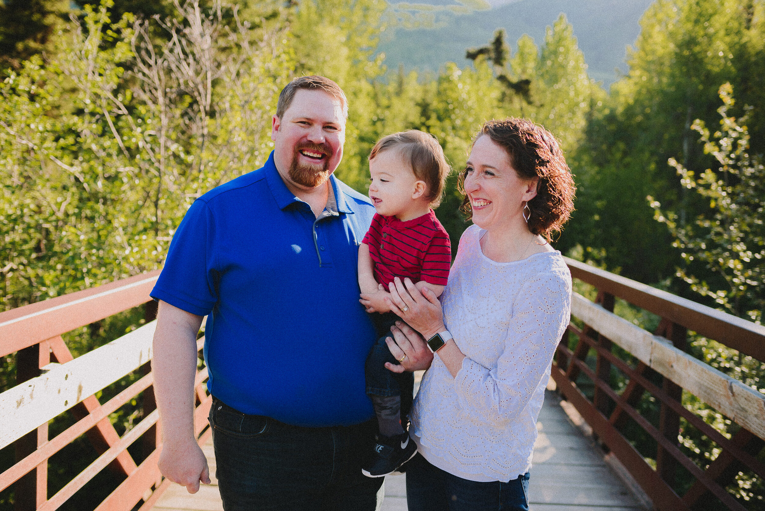 north-fork-eagle-river-family-session-alaska-photographer-way-up-north-photography (16).jpg