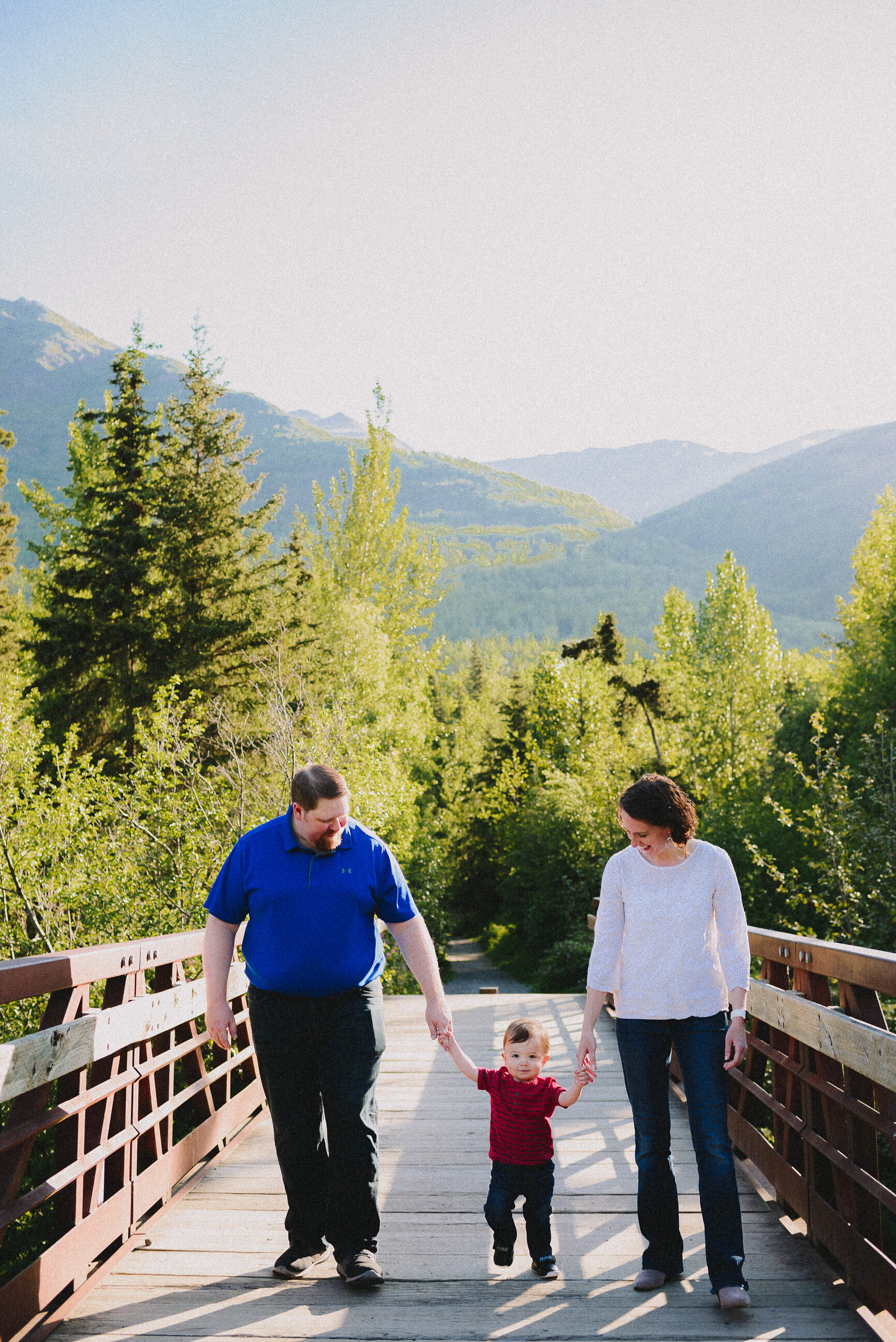 north-fork-eagle-river-family-session-alaska-photographer-way-up-north-photography (33).jpg