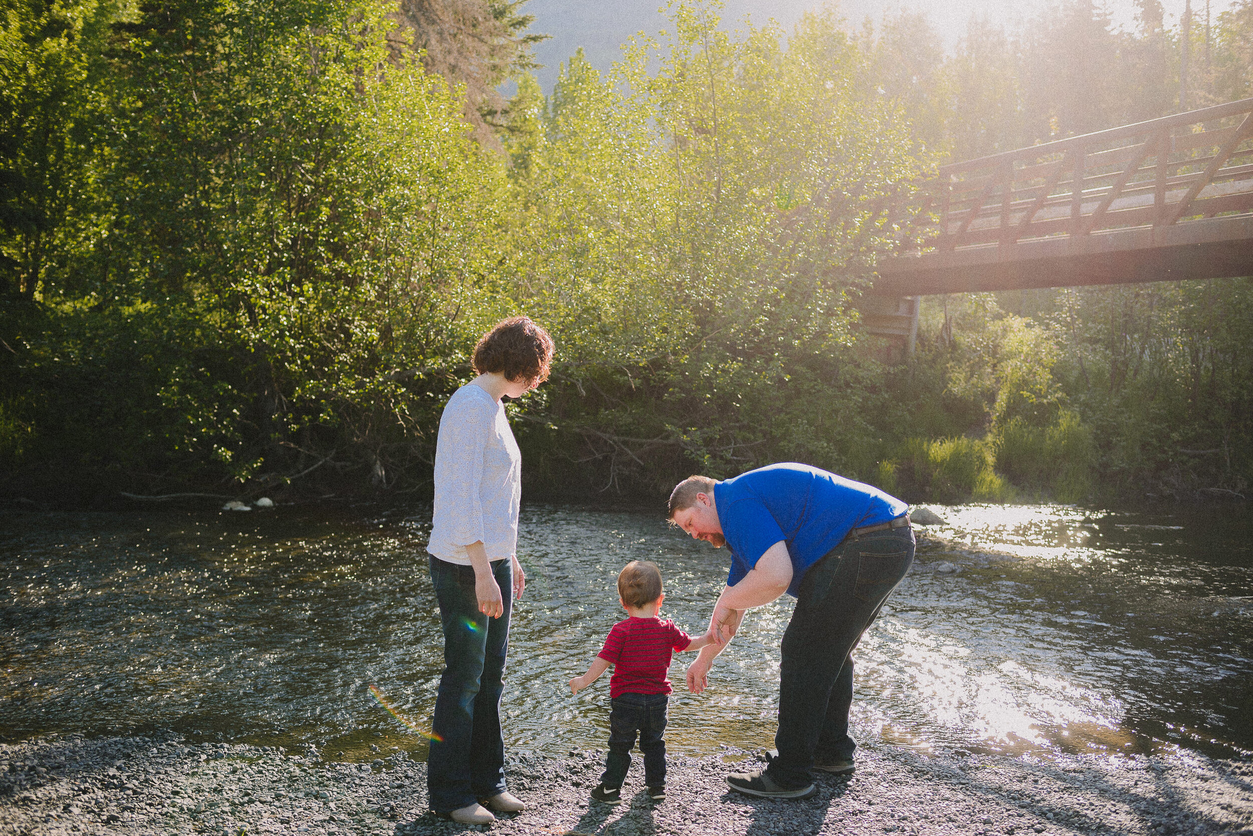 north-fork-eagle-river-family-session-alaska-photographer-way-up-north-photography (50).jpg