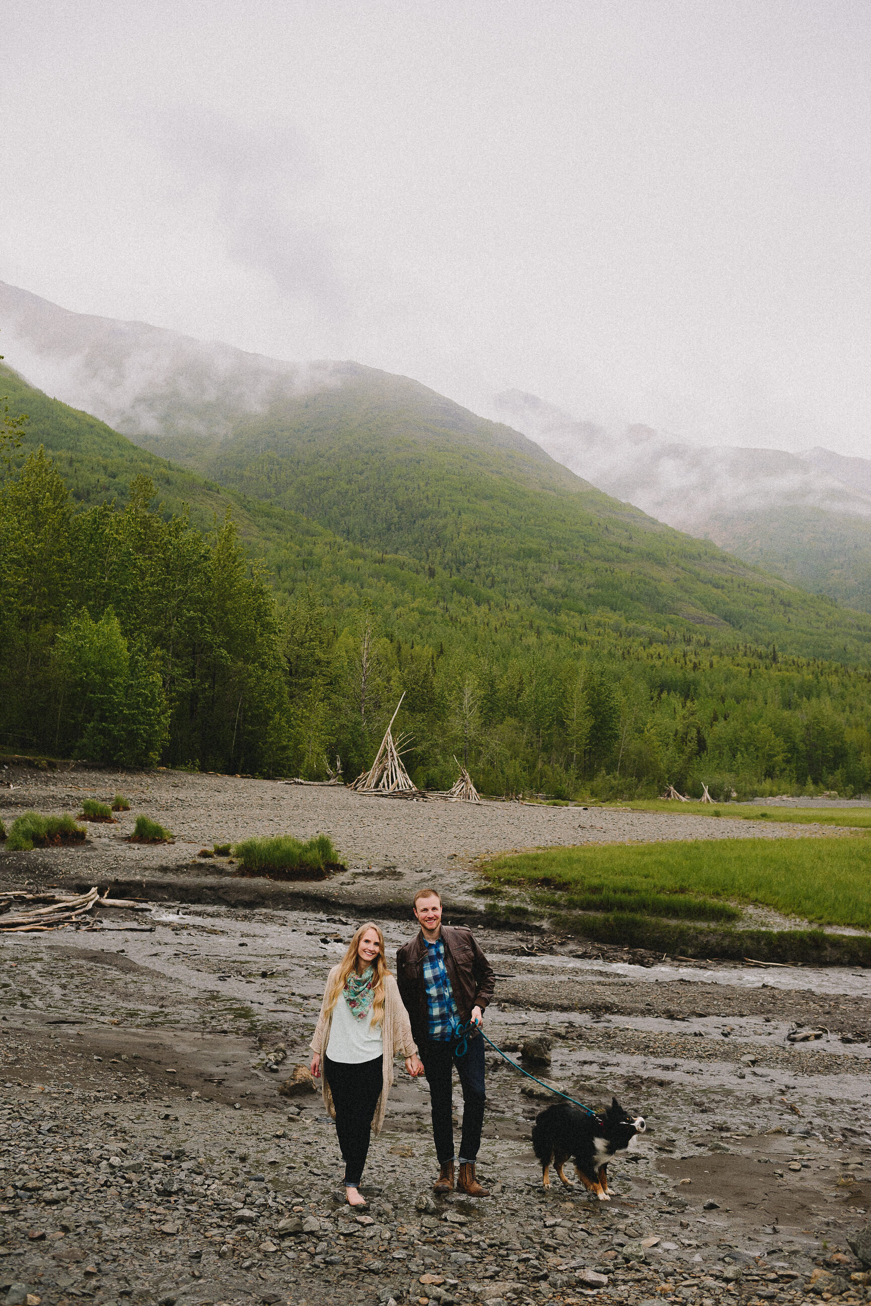 eklutna-lake-extended-family-session-alaska-photographer-way-up-north-photography (480).jpg