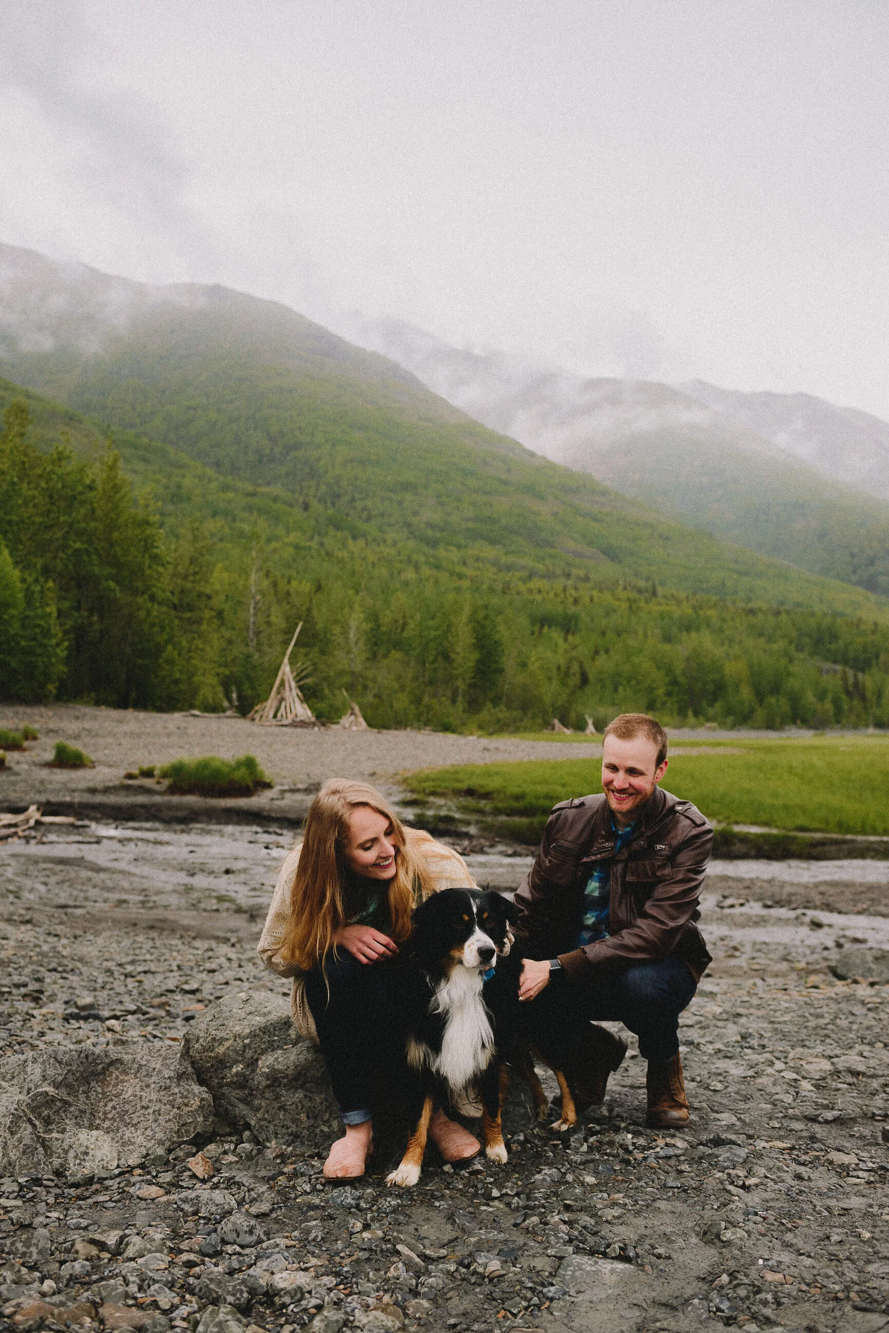 eklutna-lake-extended-family-session-alaska-photographer-way-up-north-photography (517).jpg