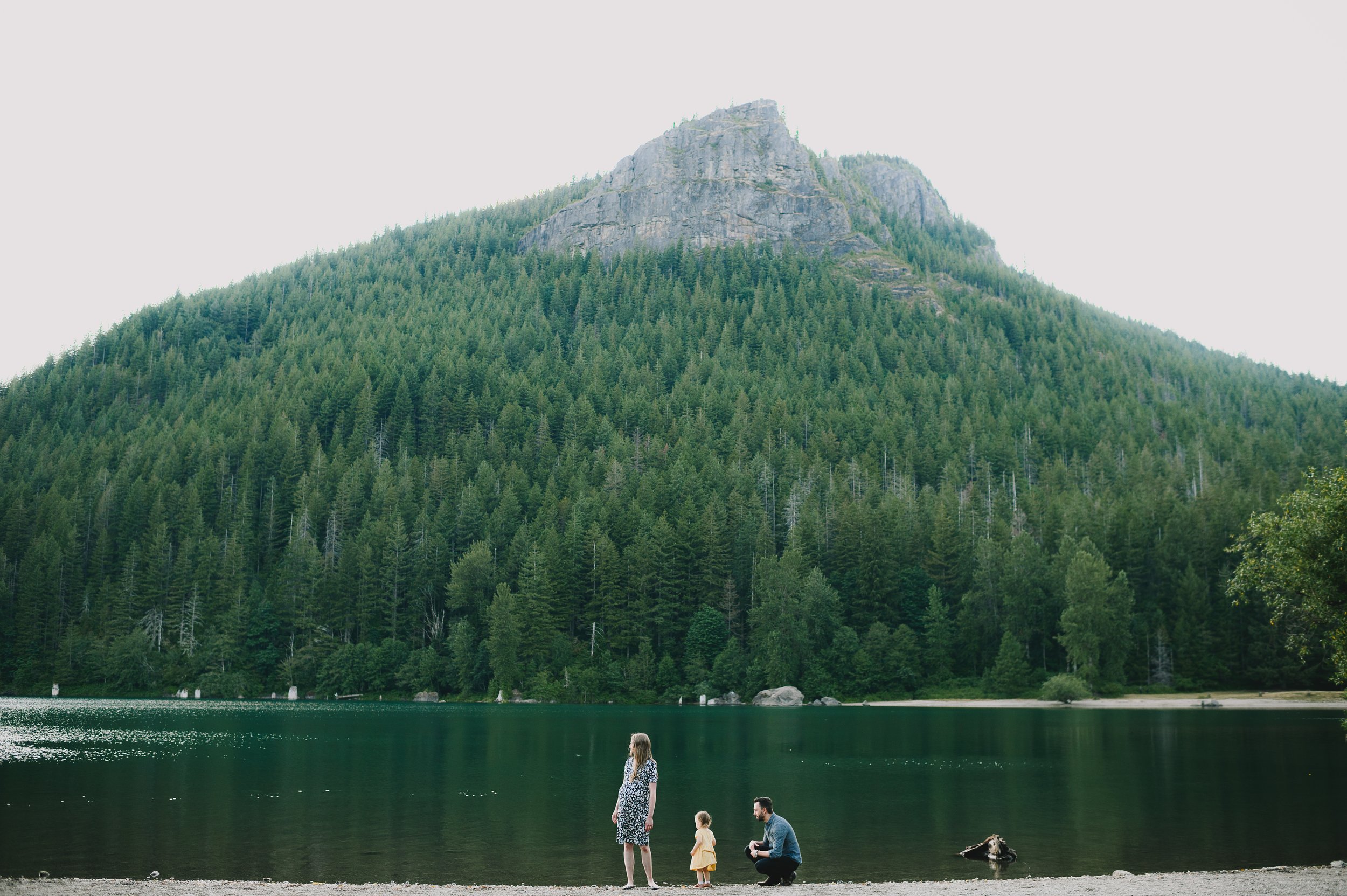 rattlesnake-lake-family-session-seattle-washington-family-photographer (1526).jpg