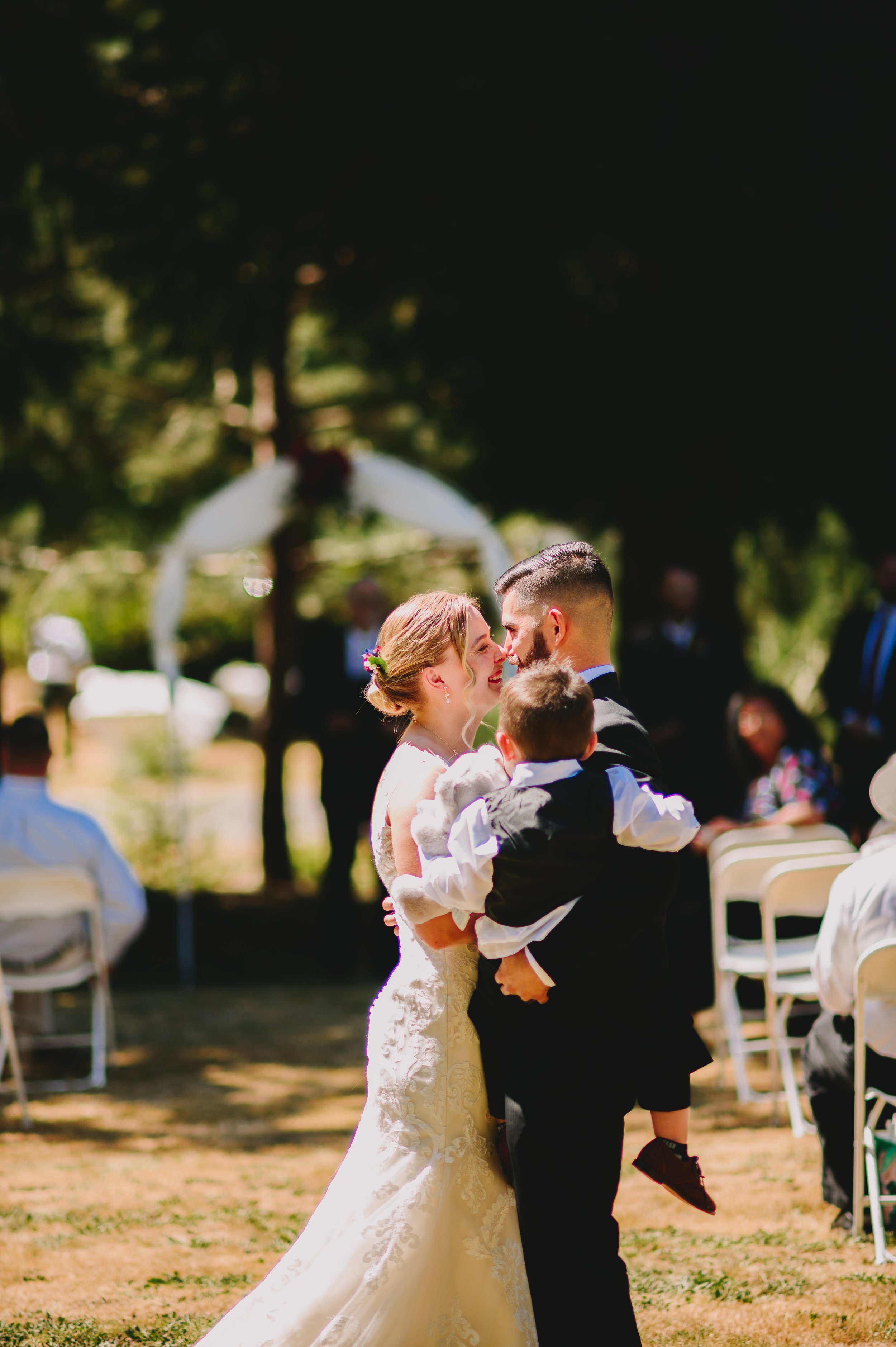 kingston-backyard-wedding-olympia-washington-wedding-photographer (320).jpg